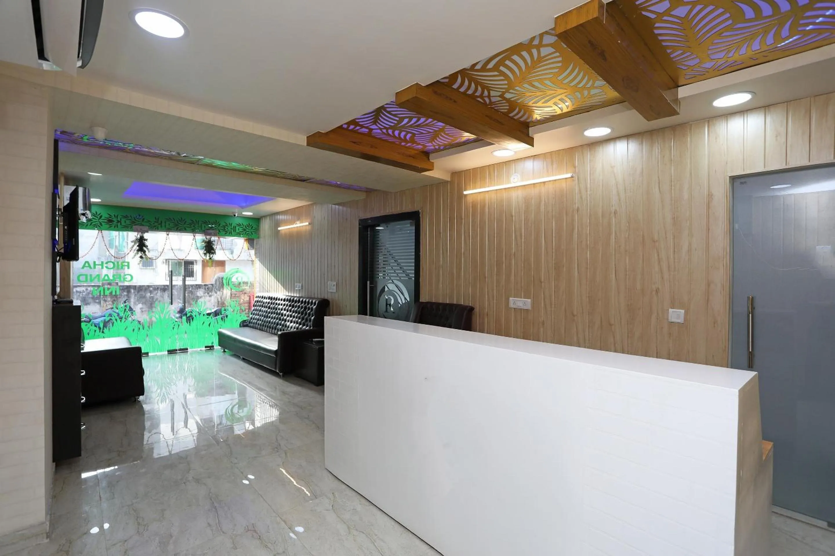 Lobby or reception in Super Hotel O Richa Grand