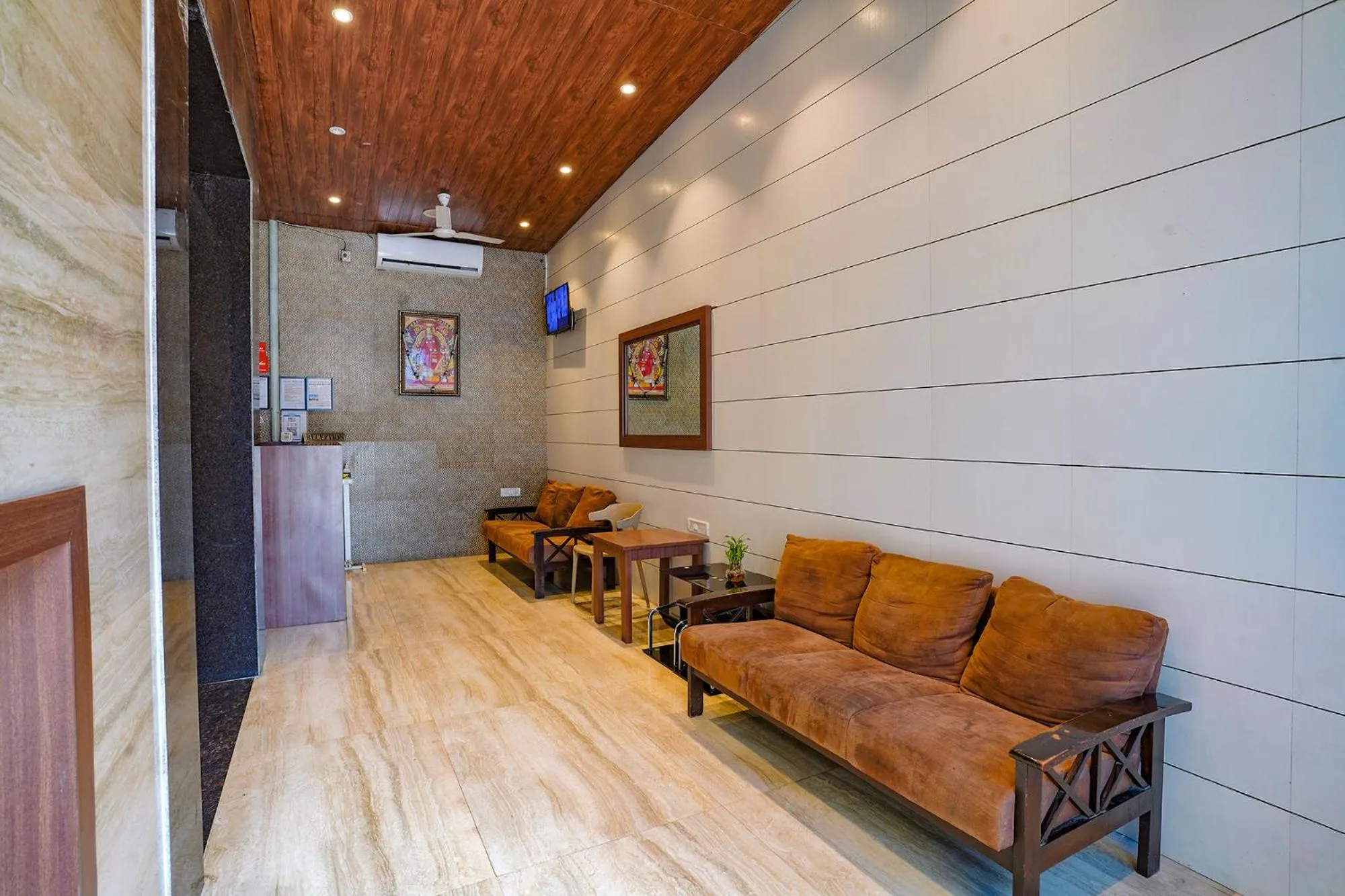 Seating area in FabHotel Starwood Residency - 100M From Dr DY Patil Stadium