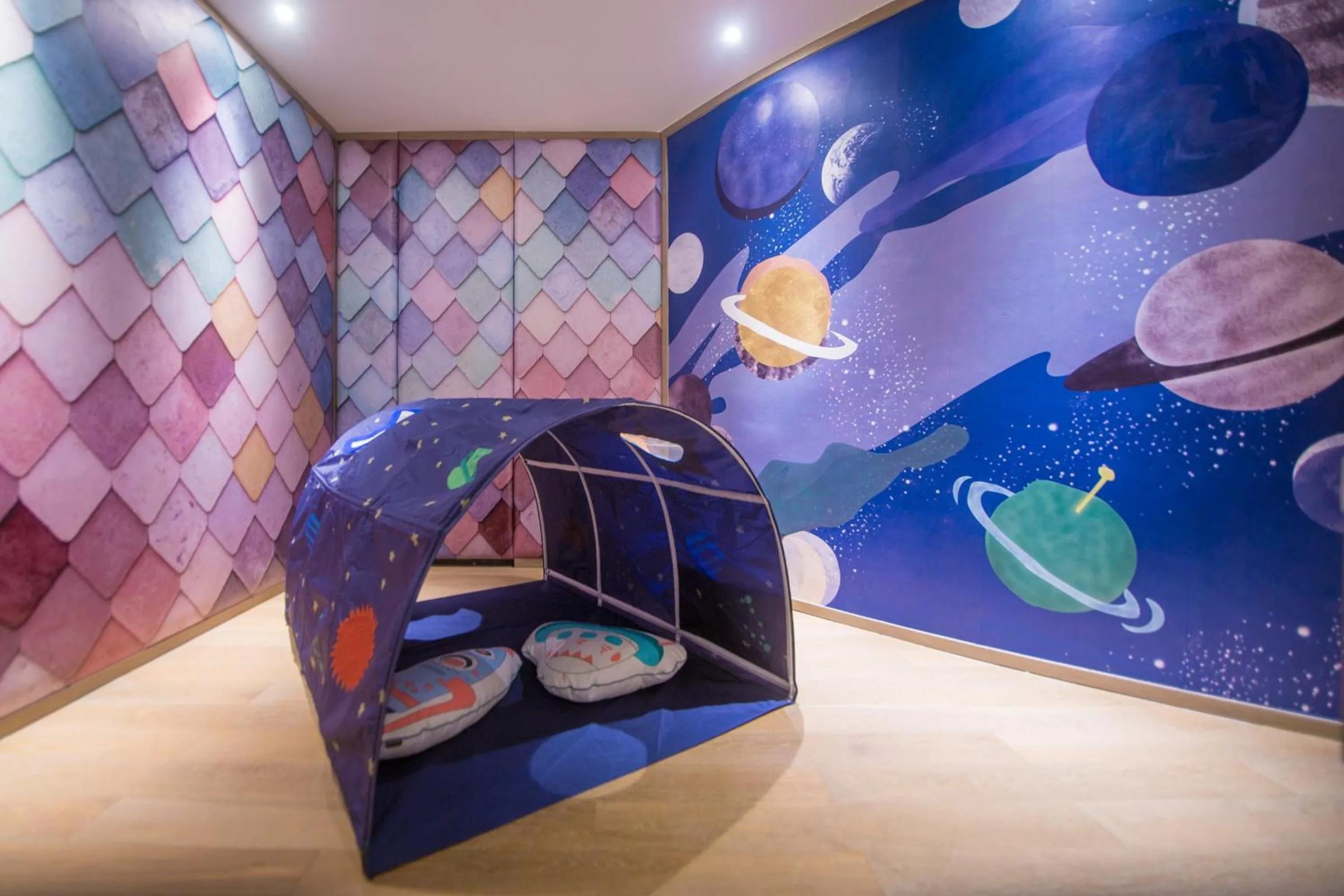 Zenith Hotel-Near Train Station & The Mixc