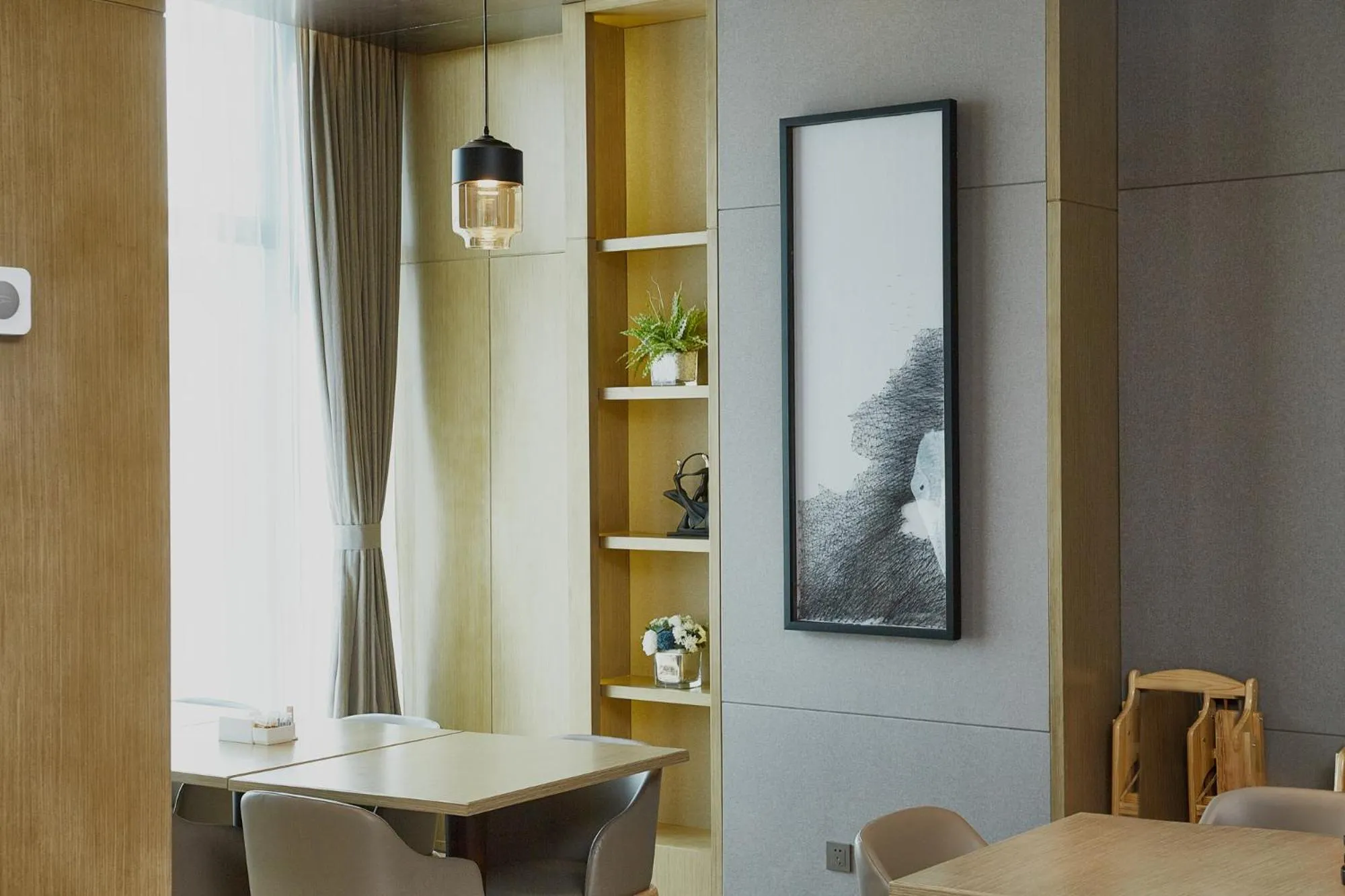 Restaurant/places to eat in Zenith Hotel-Near Train Station & The Mixc