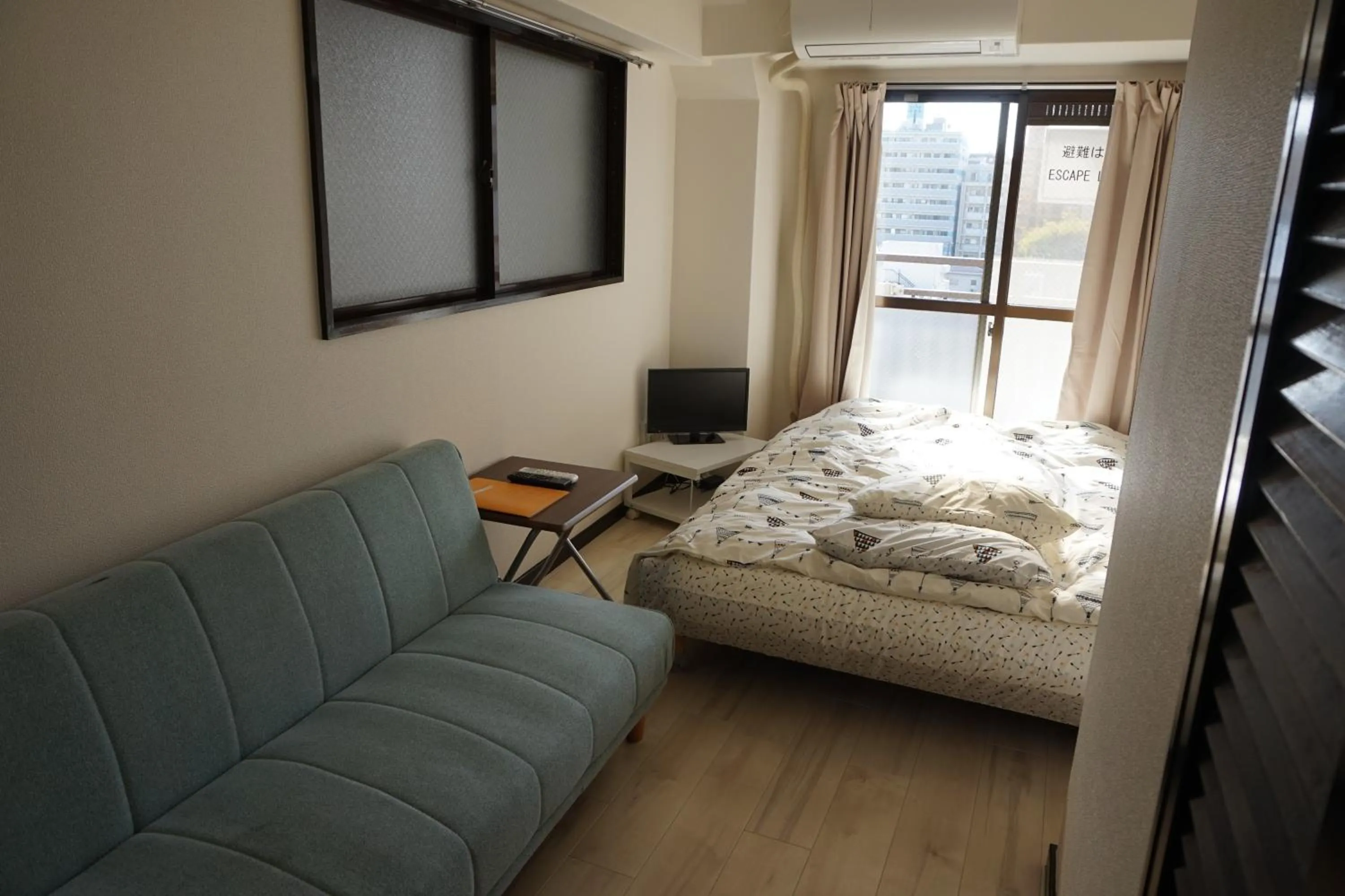 Photo of the whole room, Bed in CUBIC.30