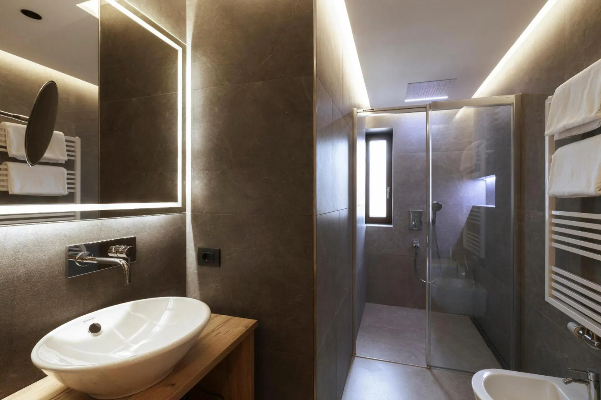 La Tambra - Residence - Central with Restaurant