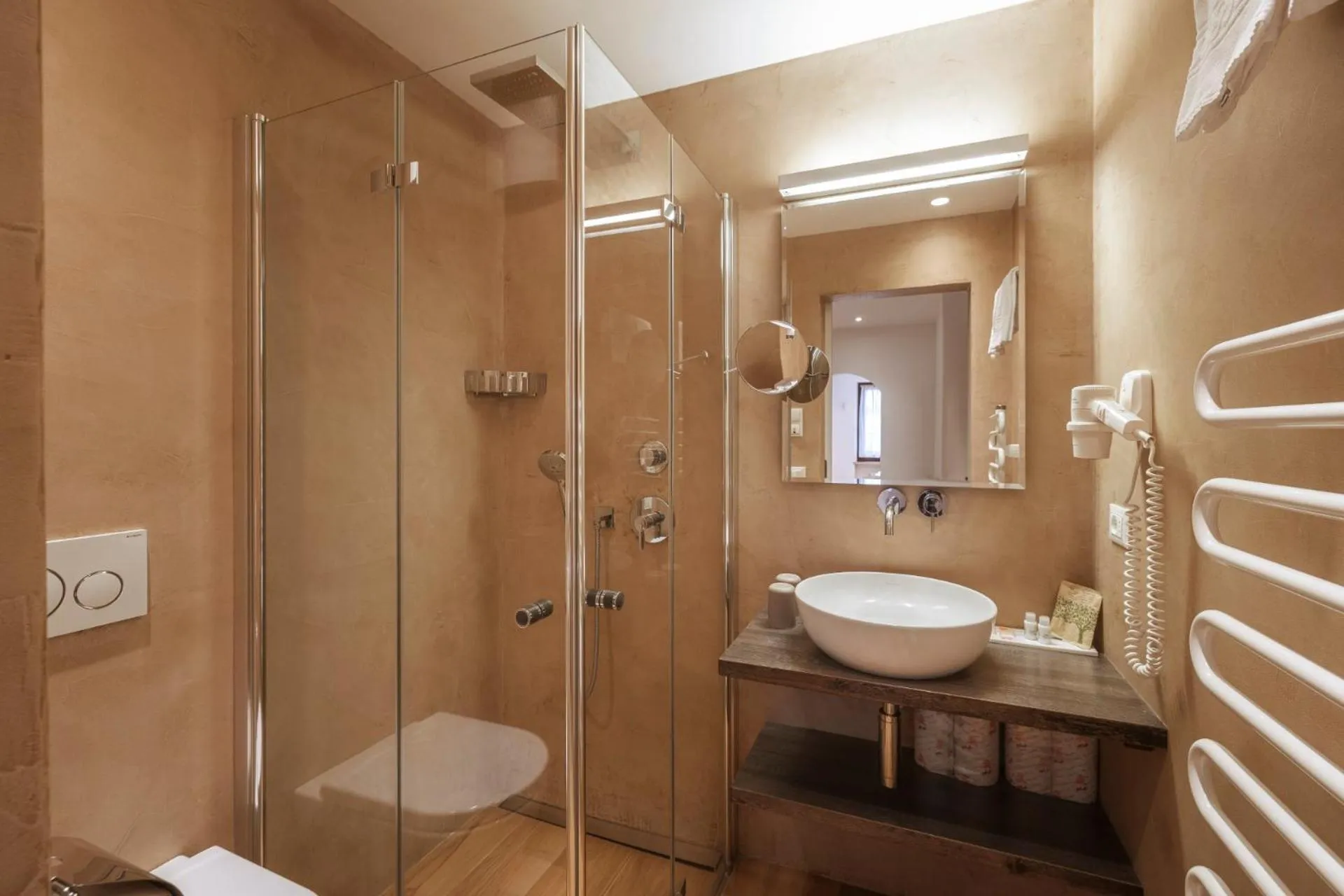 La Tambra - Residence - Central with Restaurant