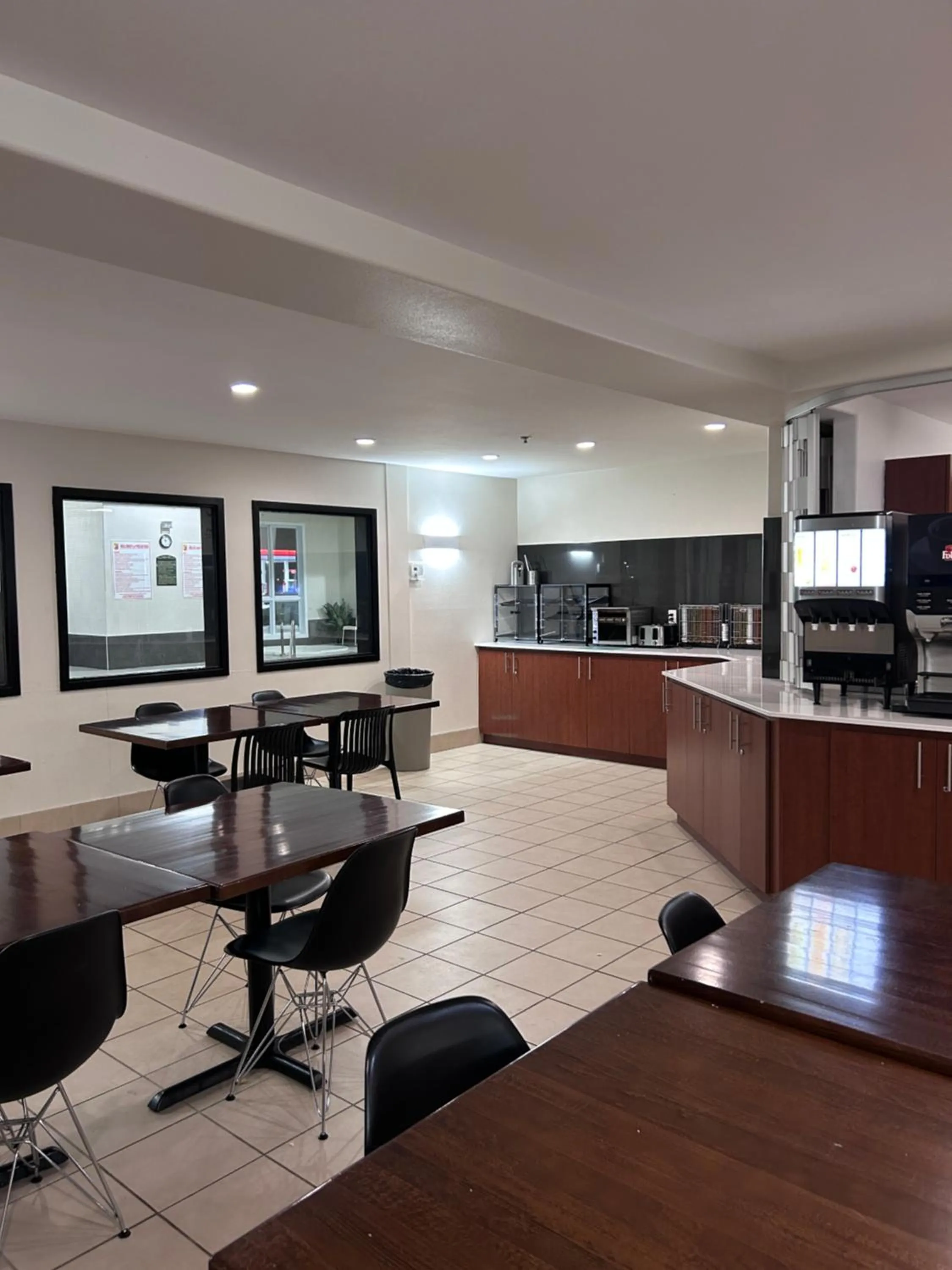 Super 8 by Wyndham Trois-Rivieres