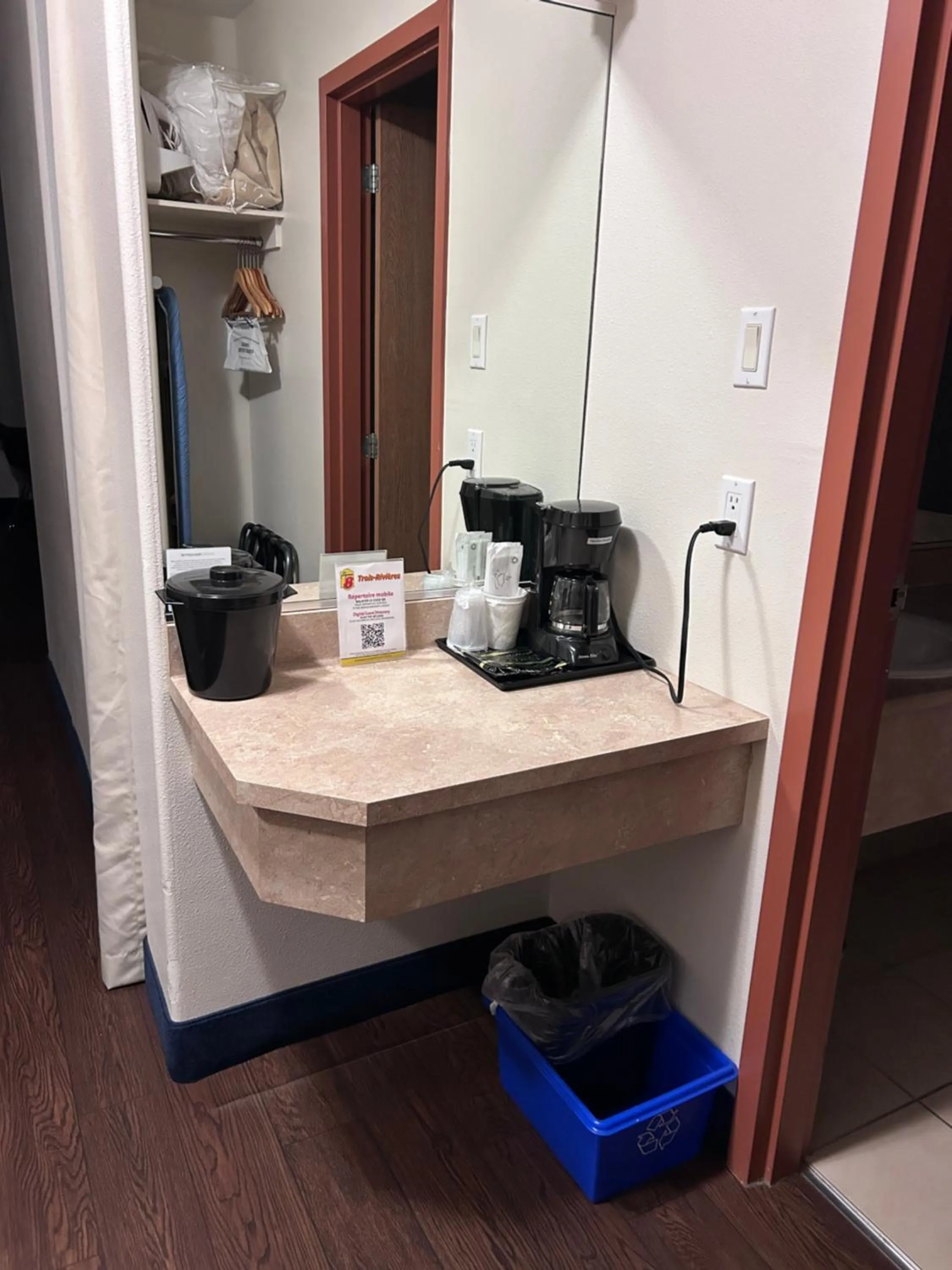 Super 8 by Wyndham Trois-Rivieres