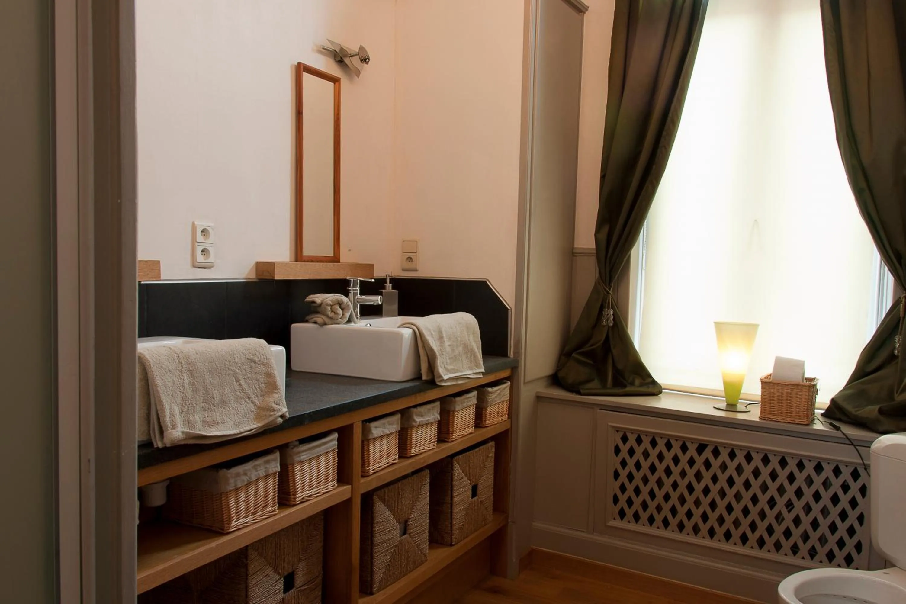 Bathroom, Bed in B&B Cambiare