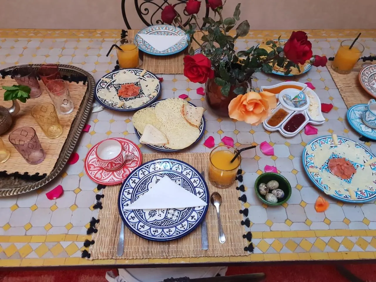 Restaurant/places to eat in Dar Halima