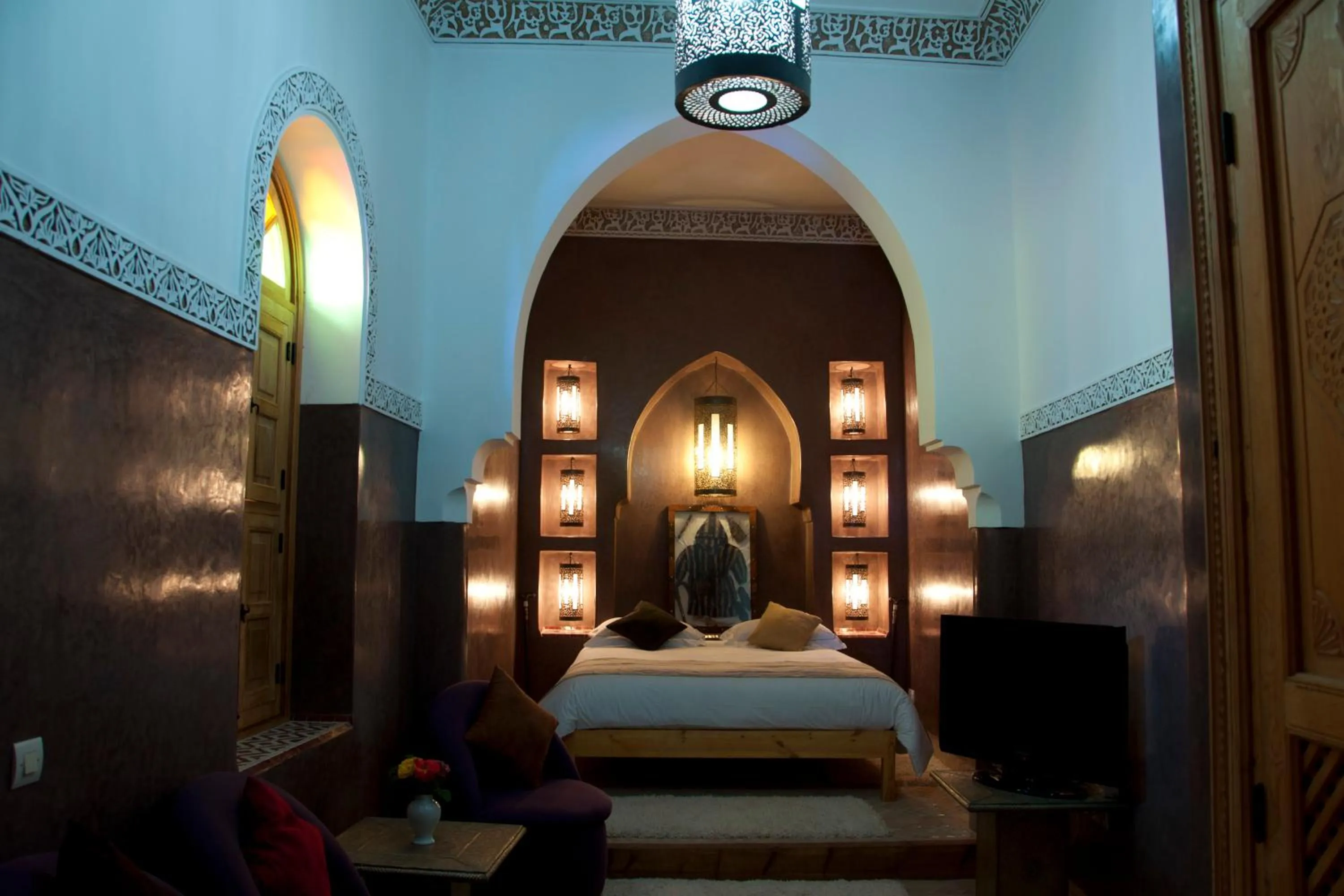Bed in Riad Granvilier