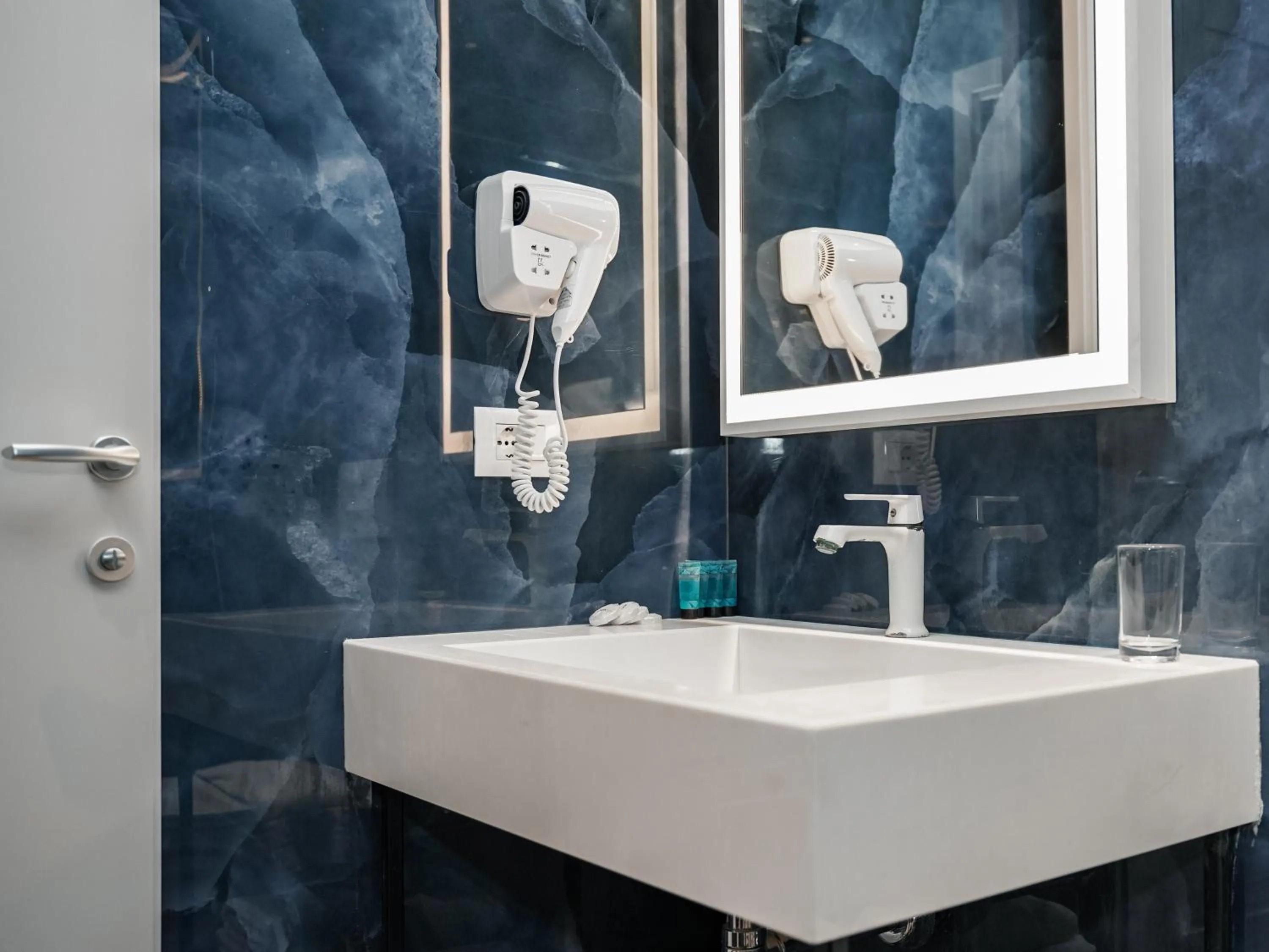 Shower in VM Resort & SPA