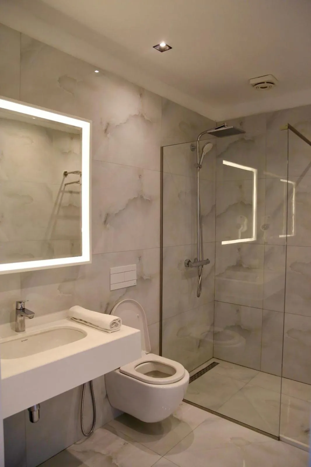 Shower in VM Resort & SPA