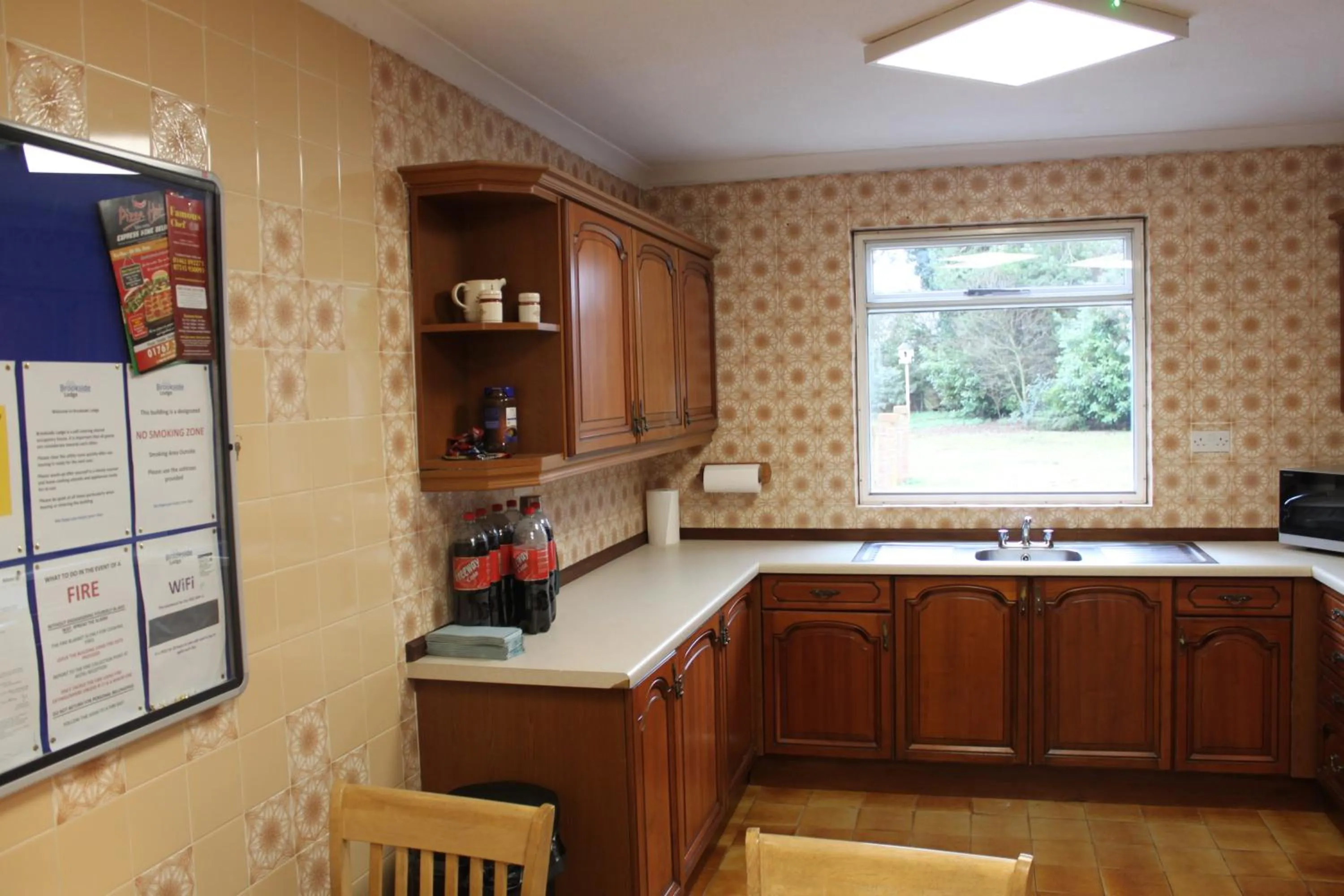 Kitchen or kitchenette in Brookside Lodge