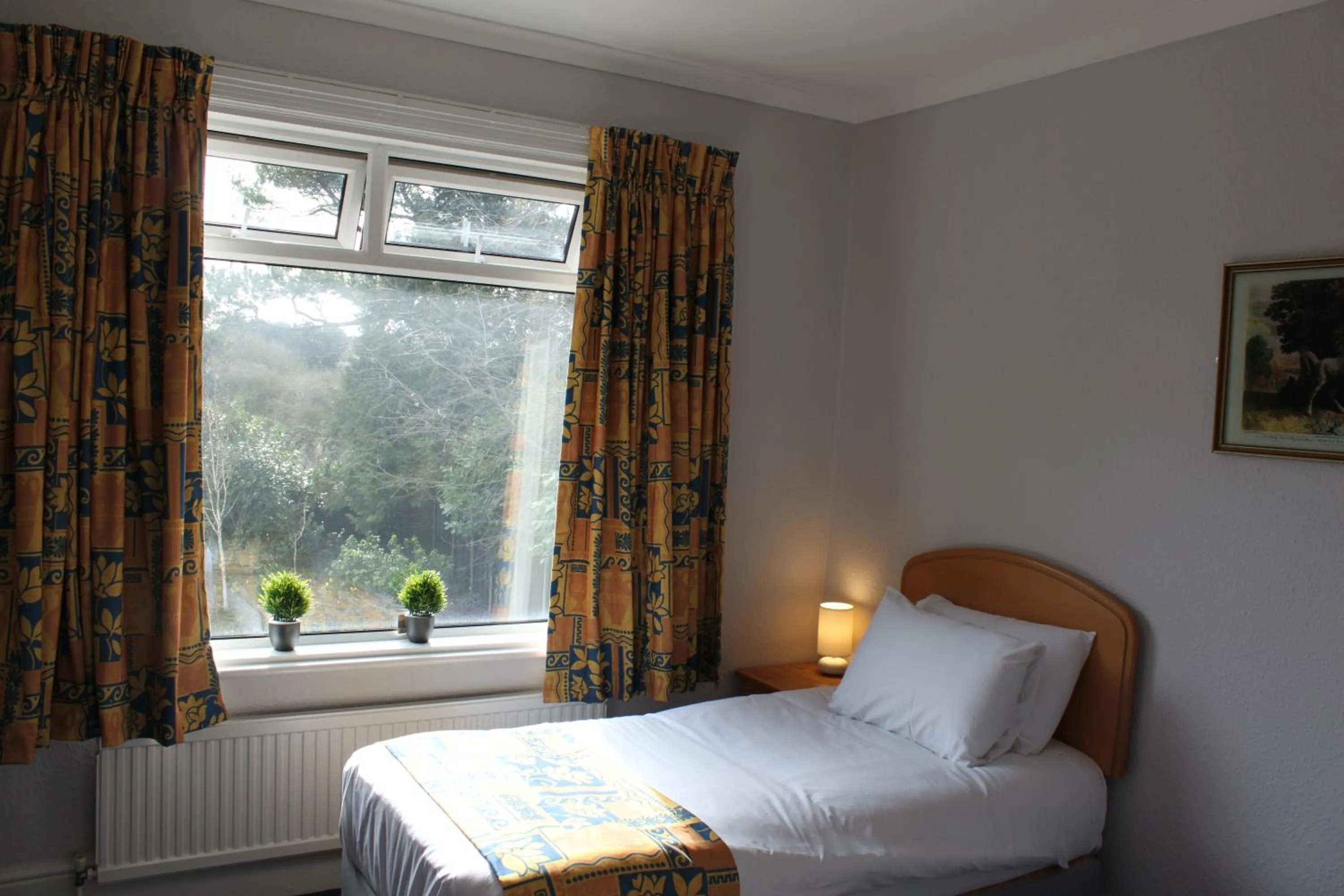 Bedroom, Bed in Brookside Lodge