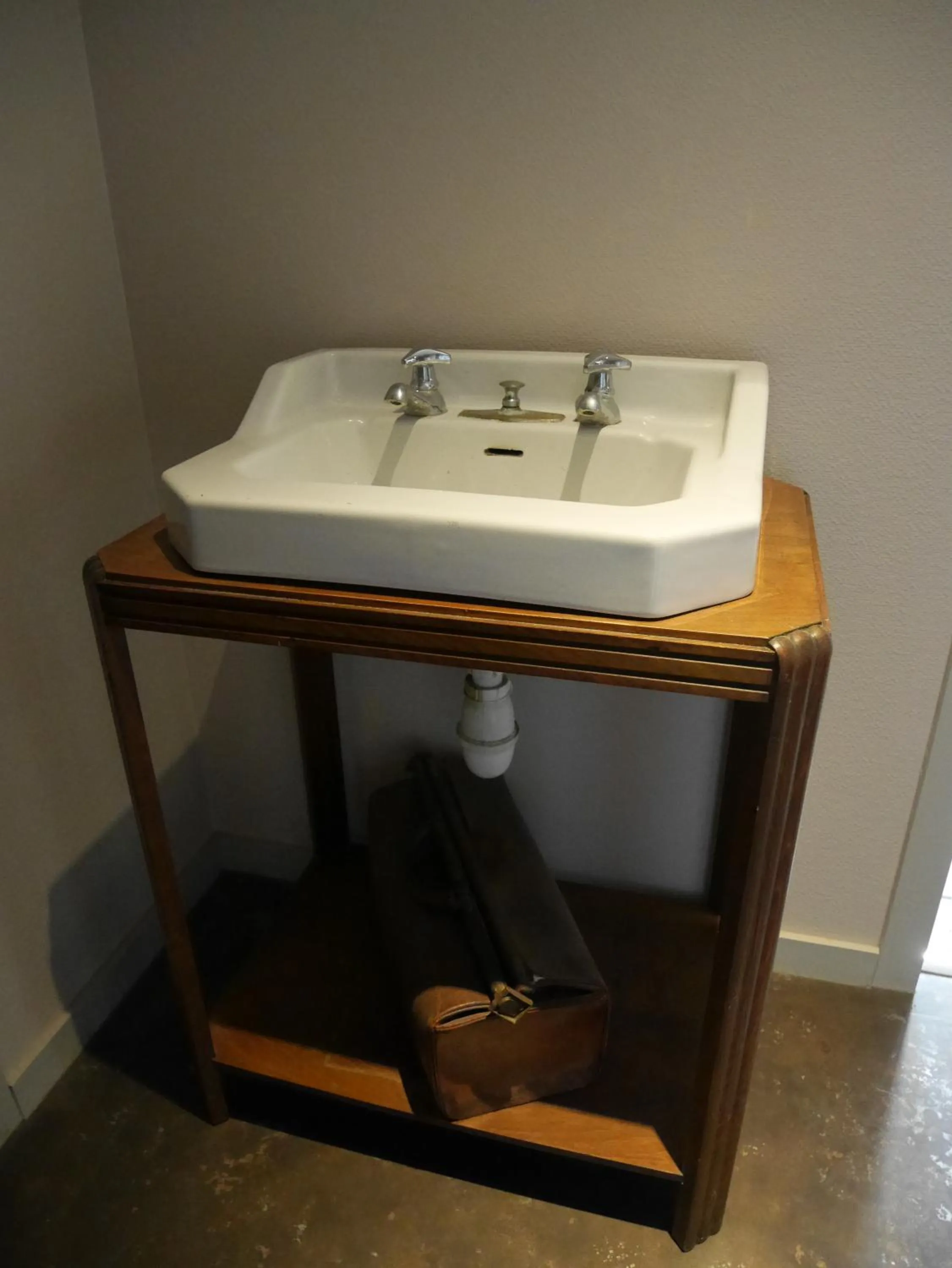 Decorative detail in Le Jardin de la Reyssouze