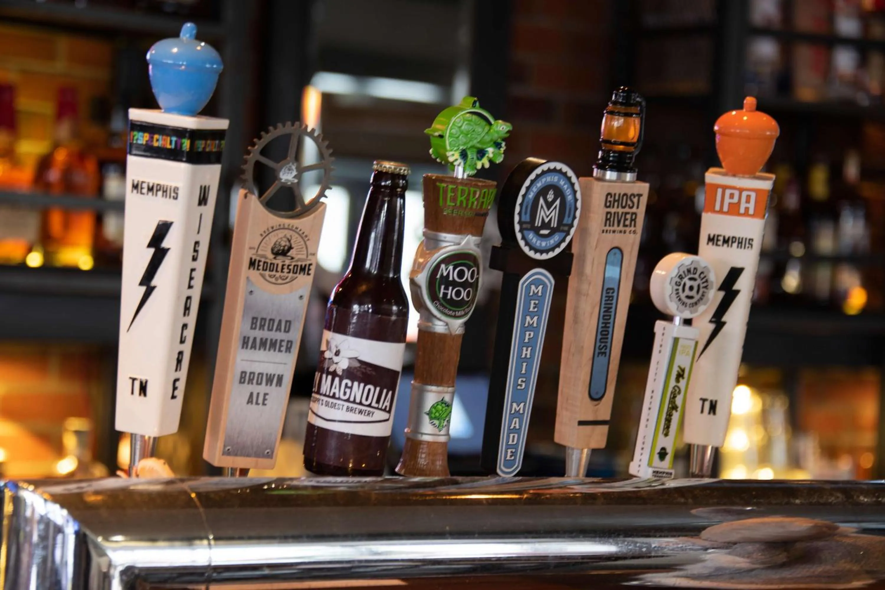 Lounge or bar in DoubleTree by Hilton Memphis Downtown