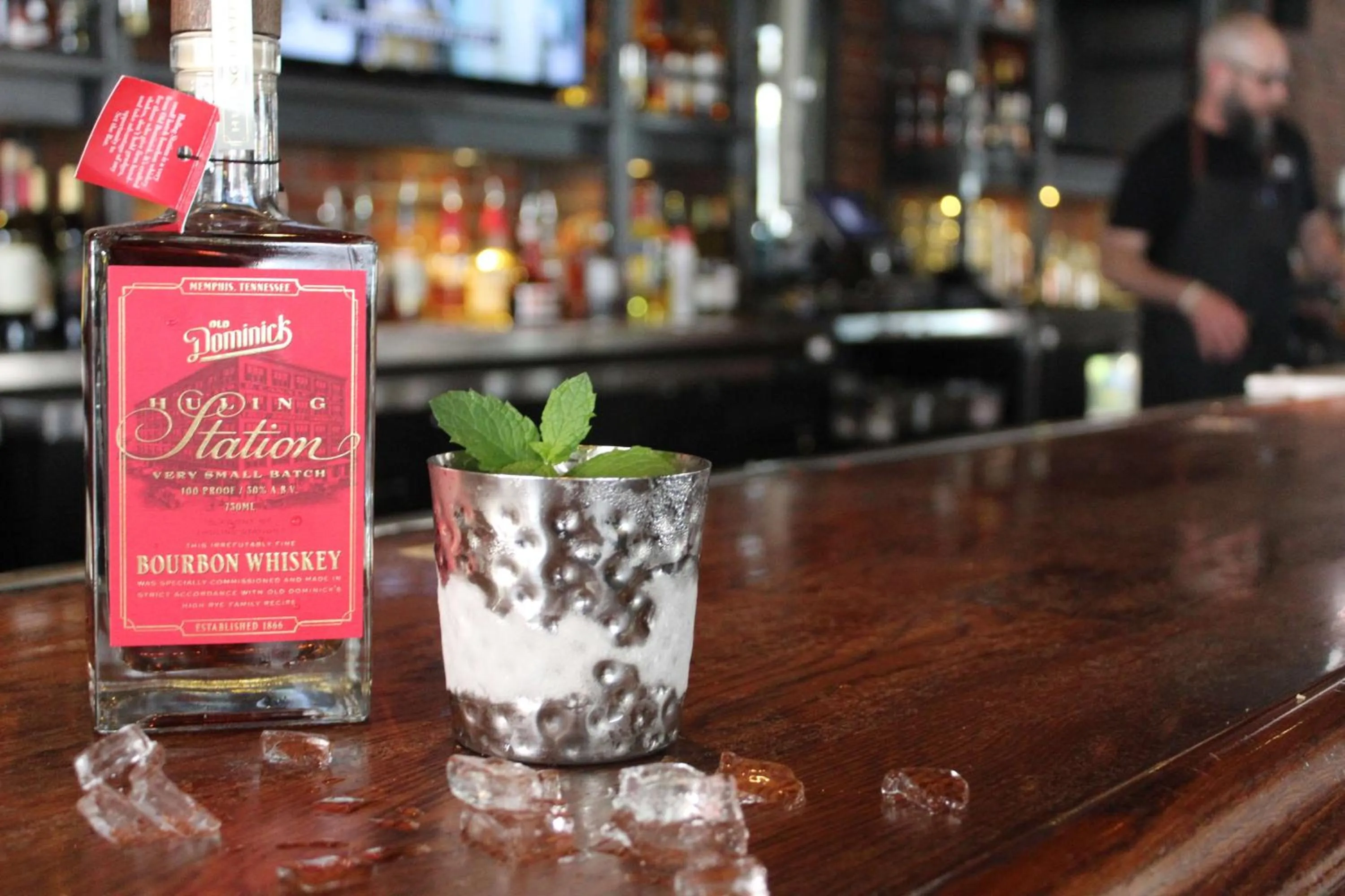 Restaurant/places to eat in DoubleTree by Hilton Memphis Downtown