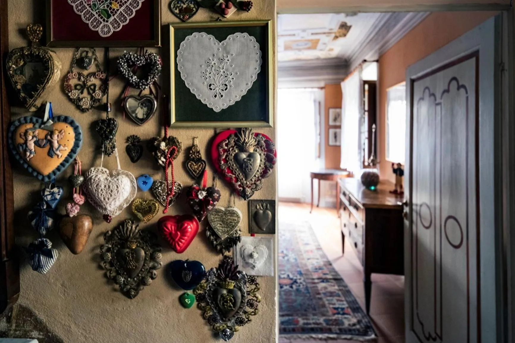 Decorative detail in Villa Moris bed and breakfast