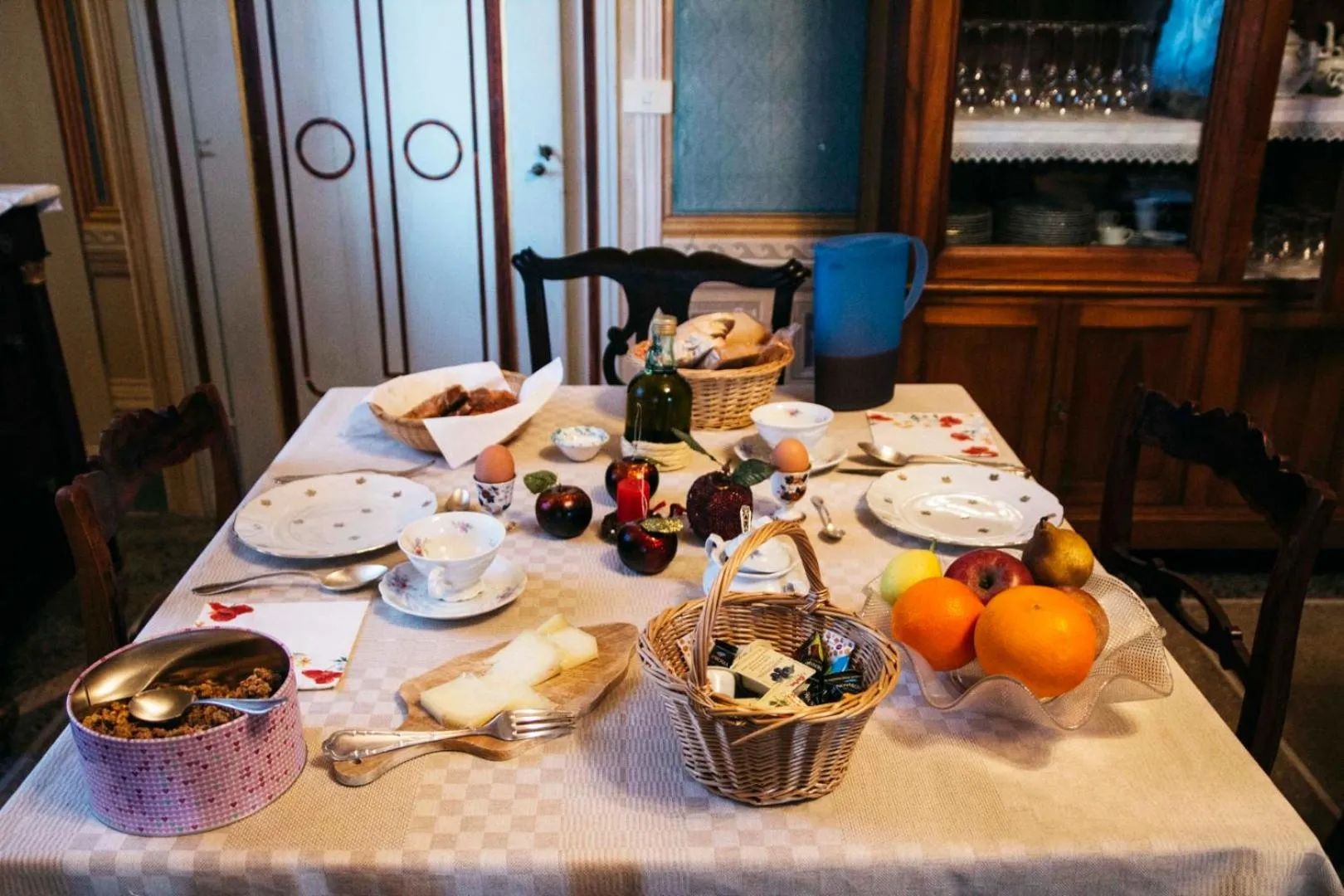 Breakfast in Villa Moris bed and breakfast