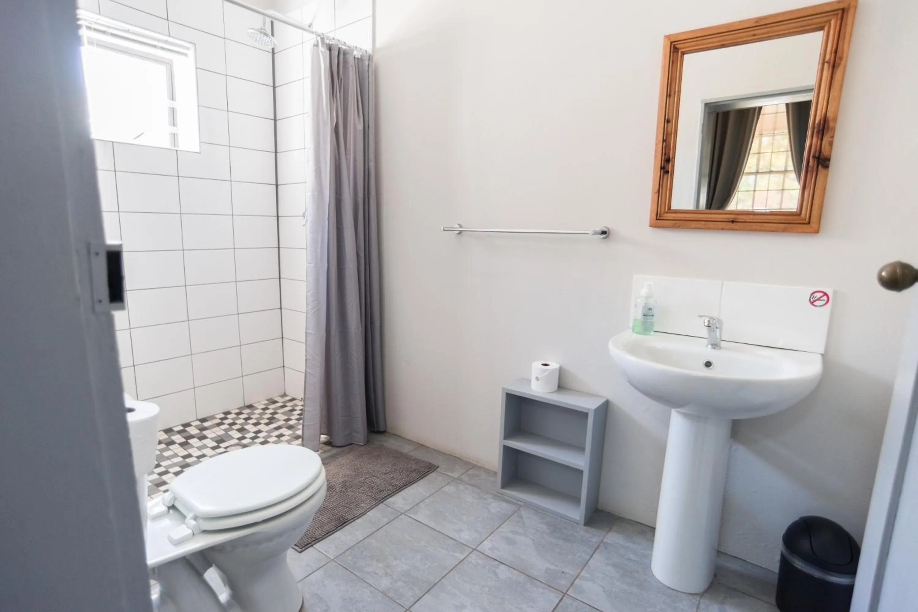 Bathroom in Vlettershof Guest House