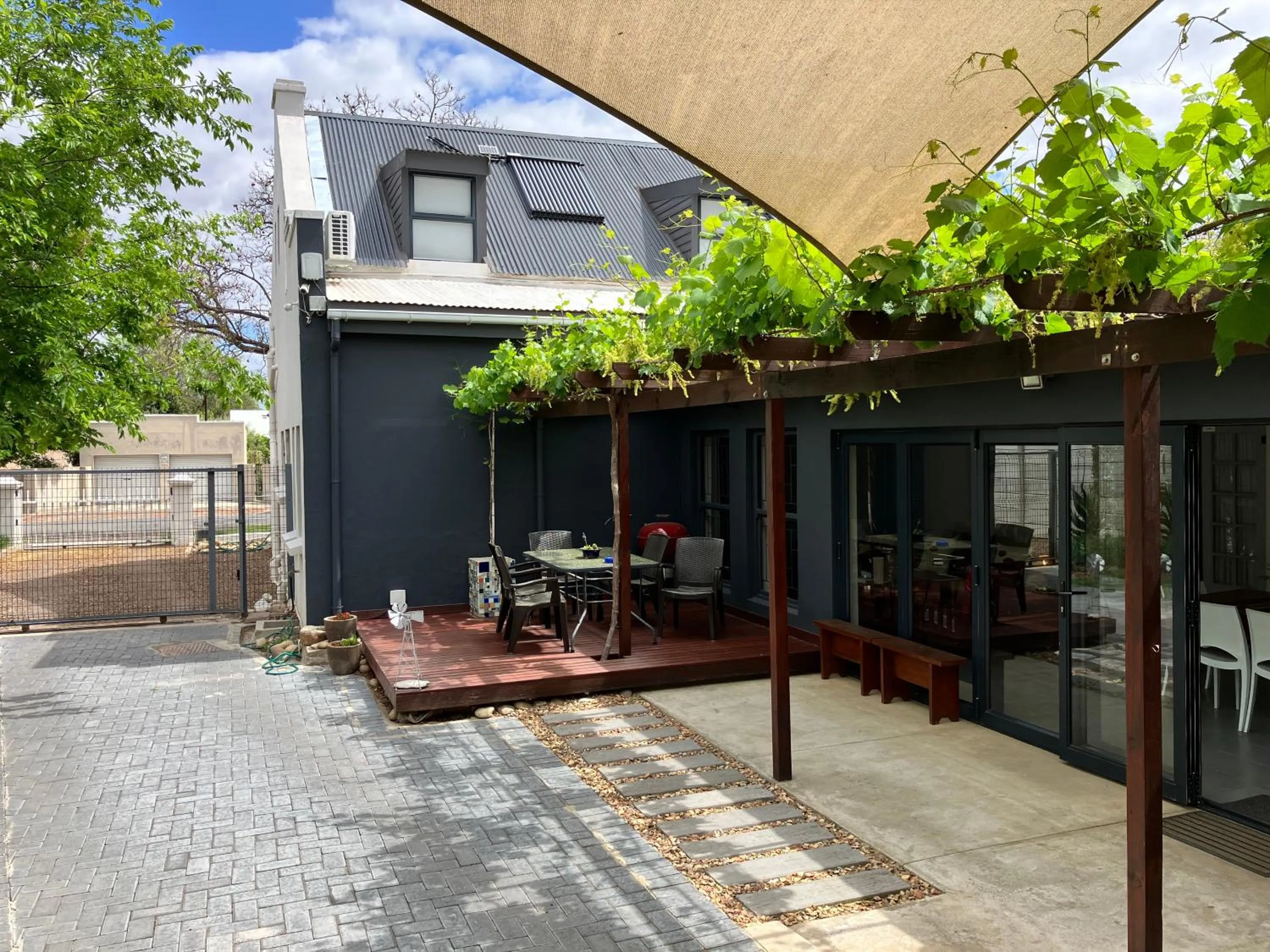 Facade/entrance in Vlettershof Guest House