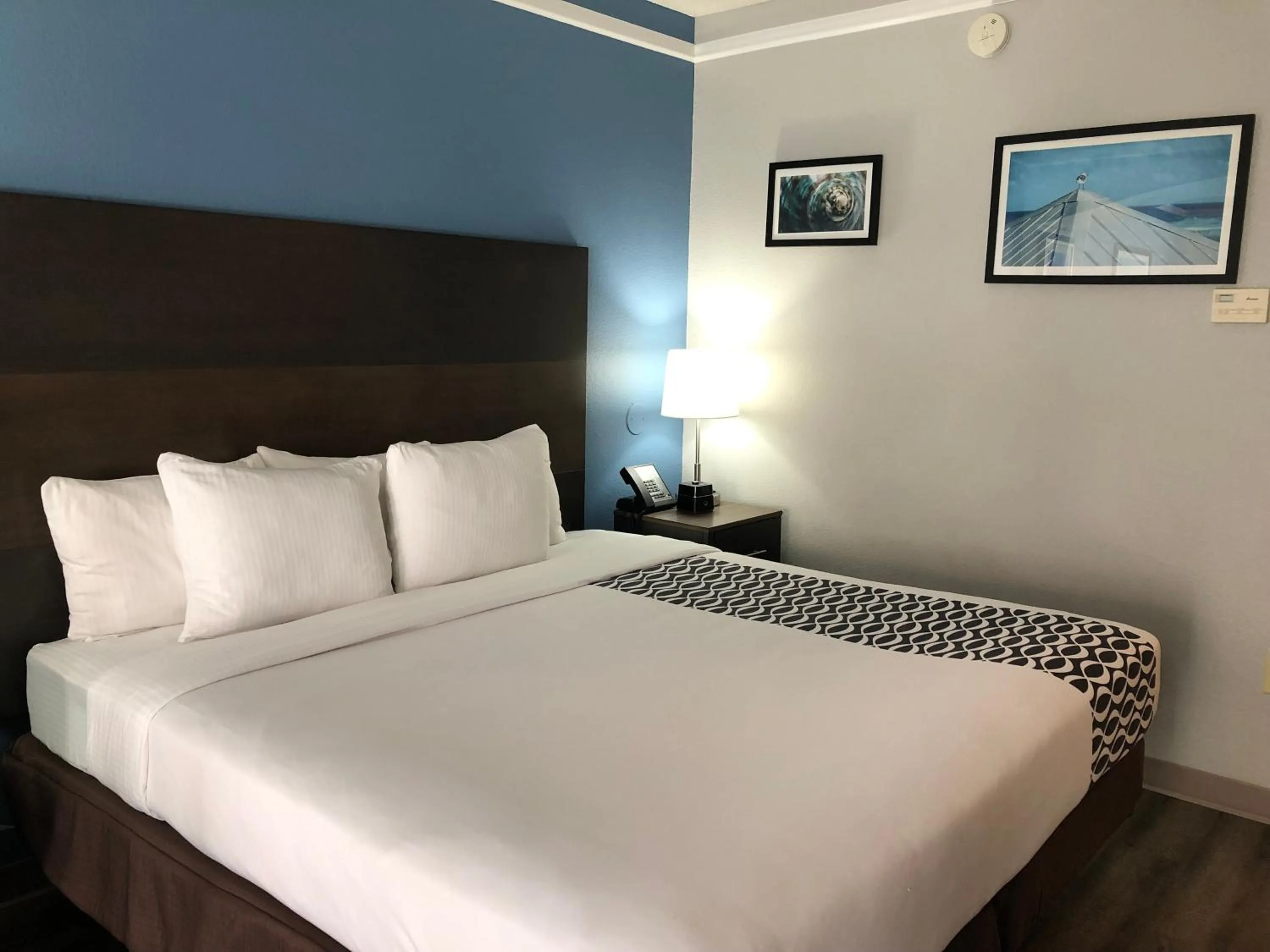 Bedroom, Bed in La Quinta by Wyndham PCB Coastal Palms