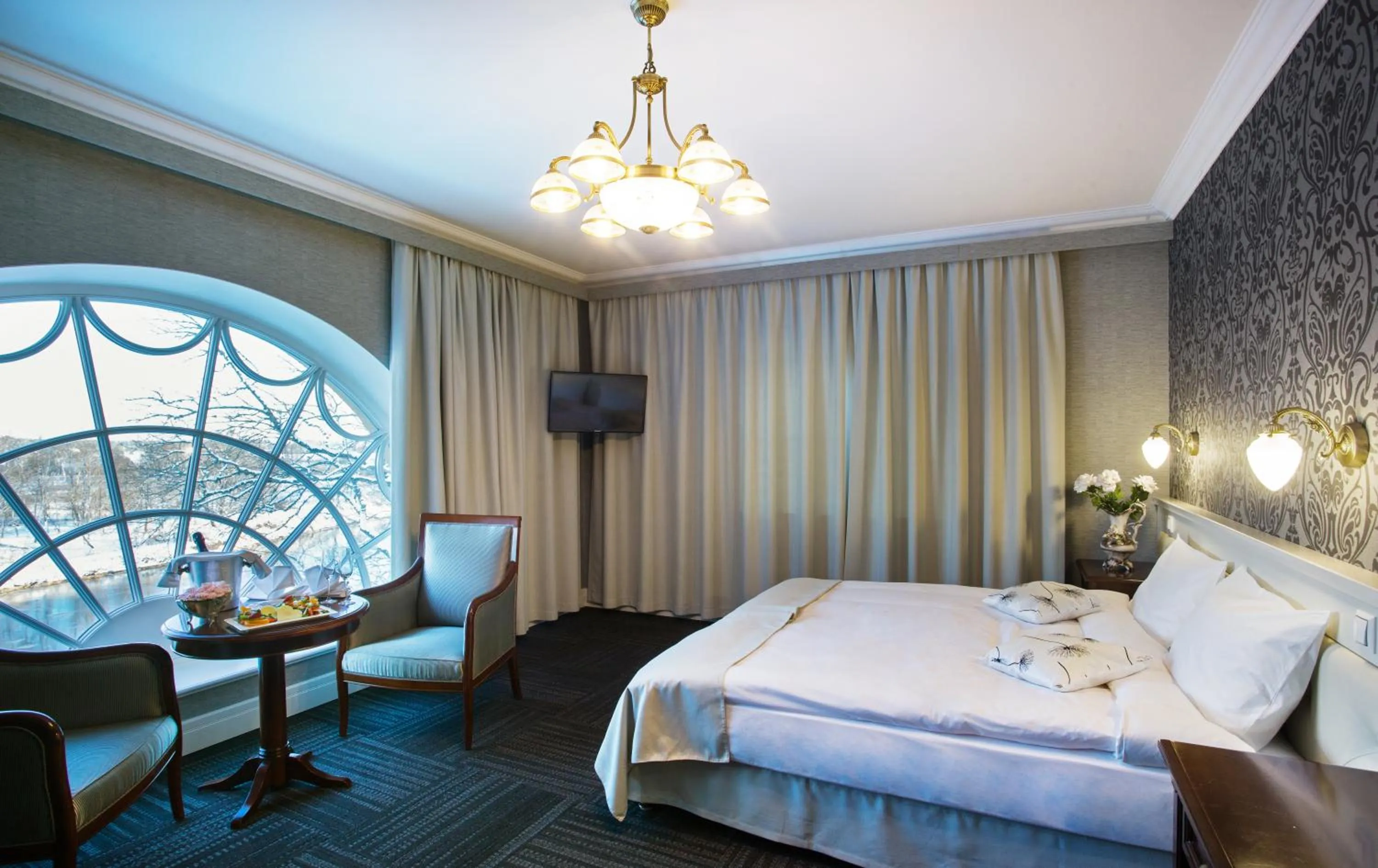 Bedroom, Bed in Skrunda Manor