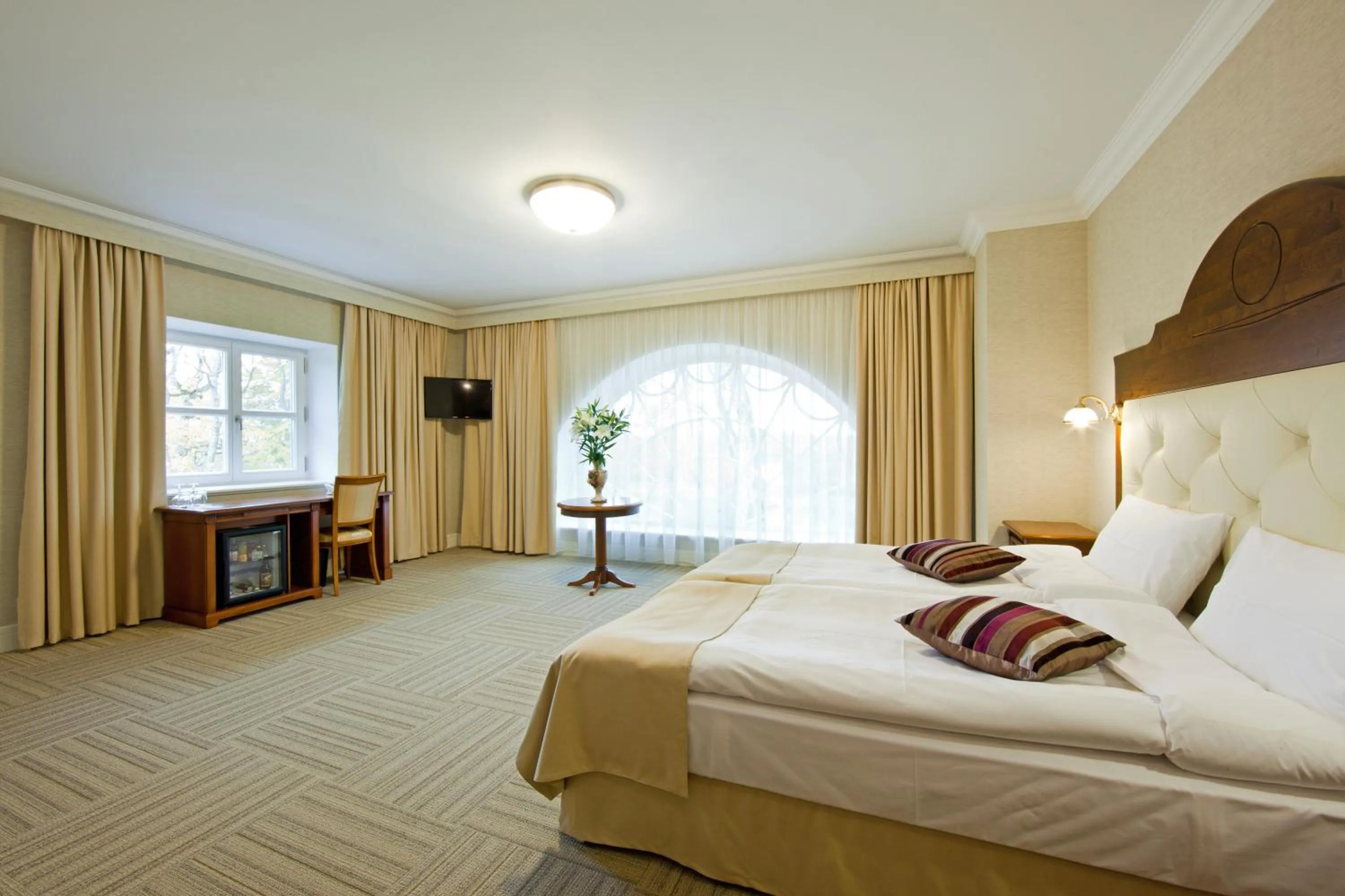 Bedroom, Bed in Skrunda Manor