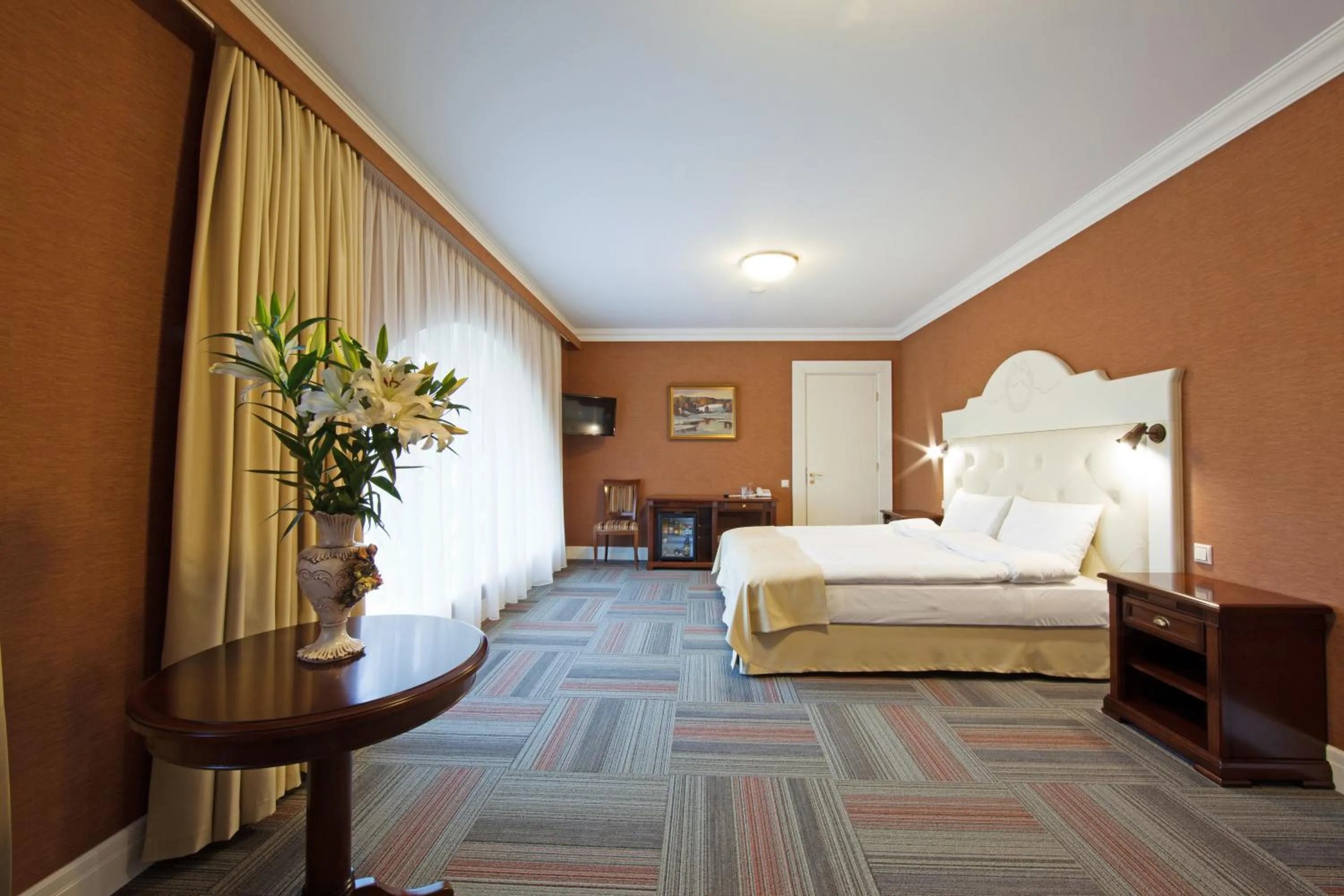 Photo of the whole room, Bed in Skrunda Manor