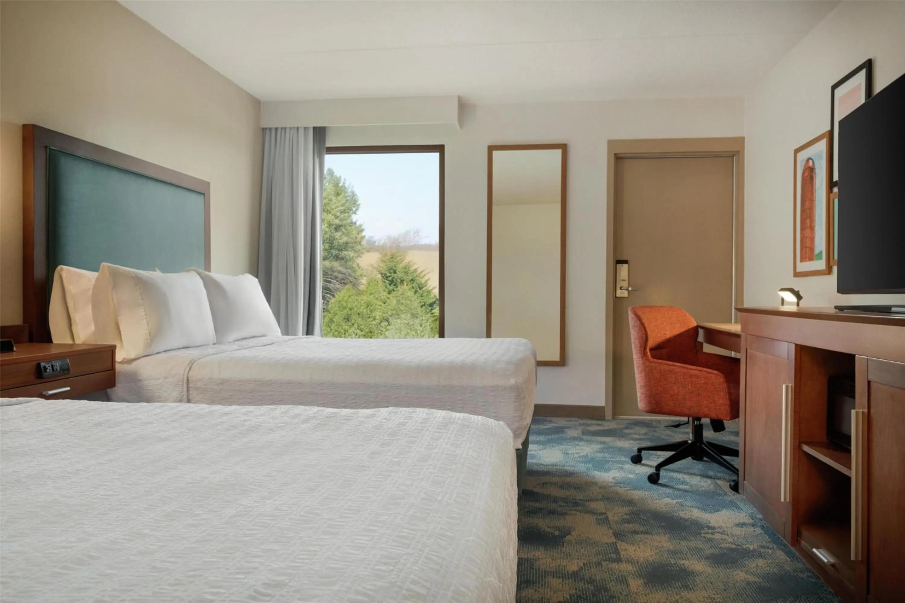 Bed in Hampton Inn Lancaster