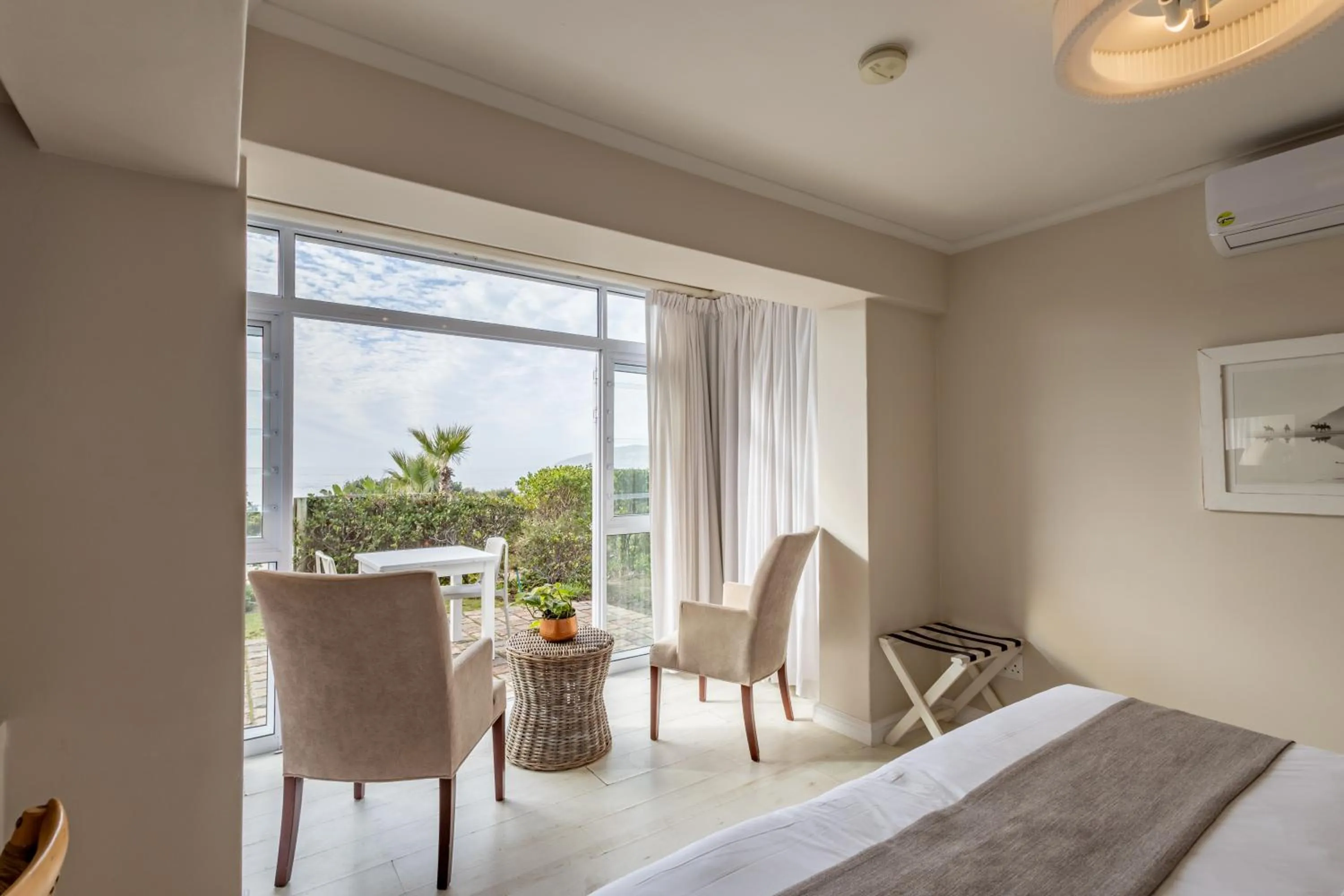 View (from property/room), Bed in The Robberg Beach Lodge - Lion Roars Hotels & Lodges