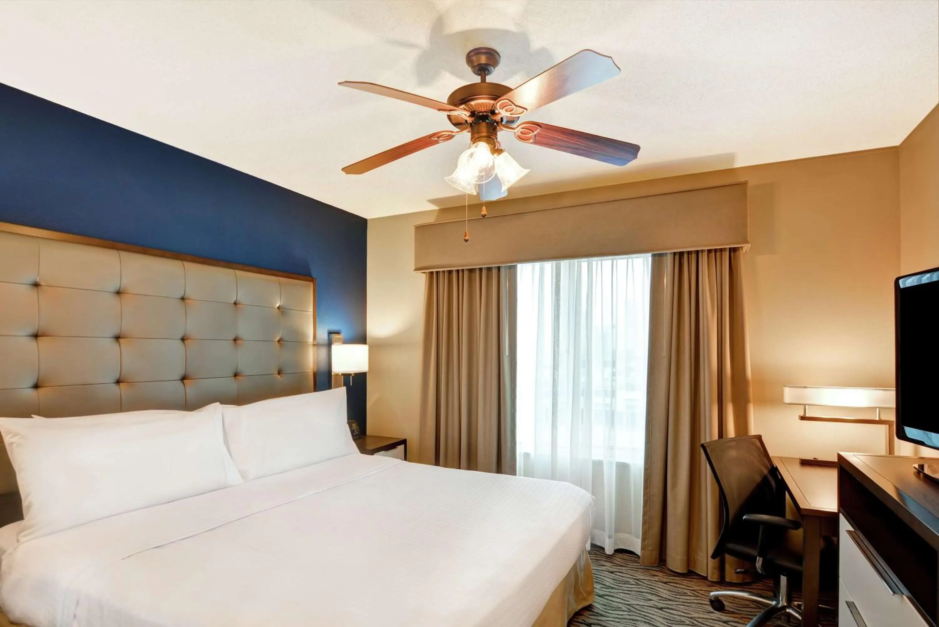 Bed in Homewood Suites by Hilton Houston Near the Galleria