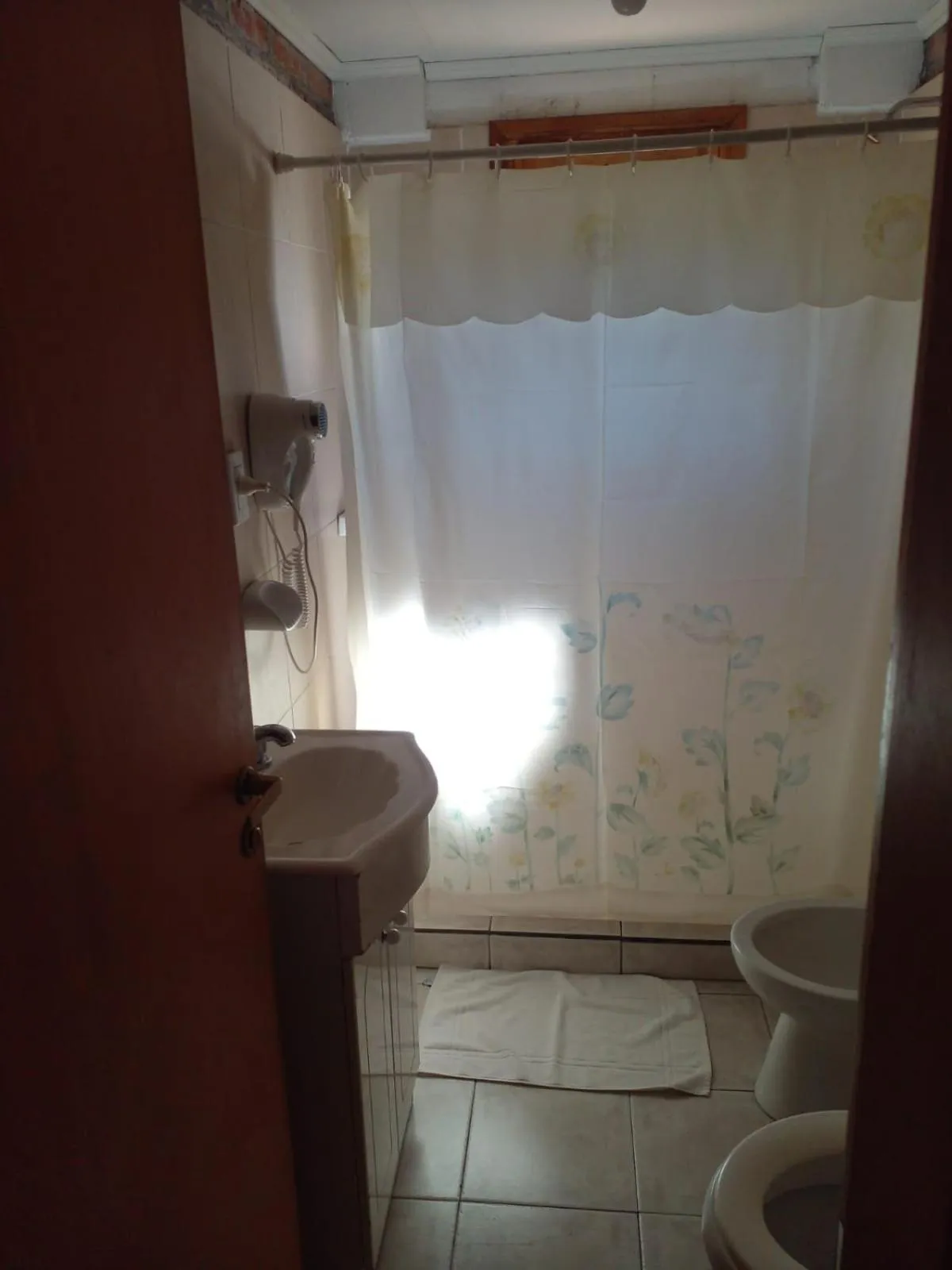 Bathroom in Calafate Hostel