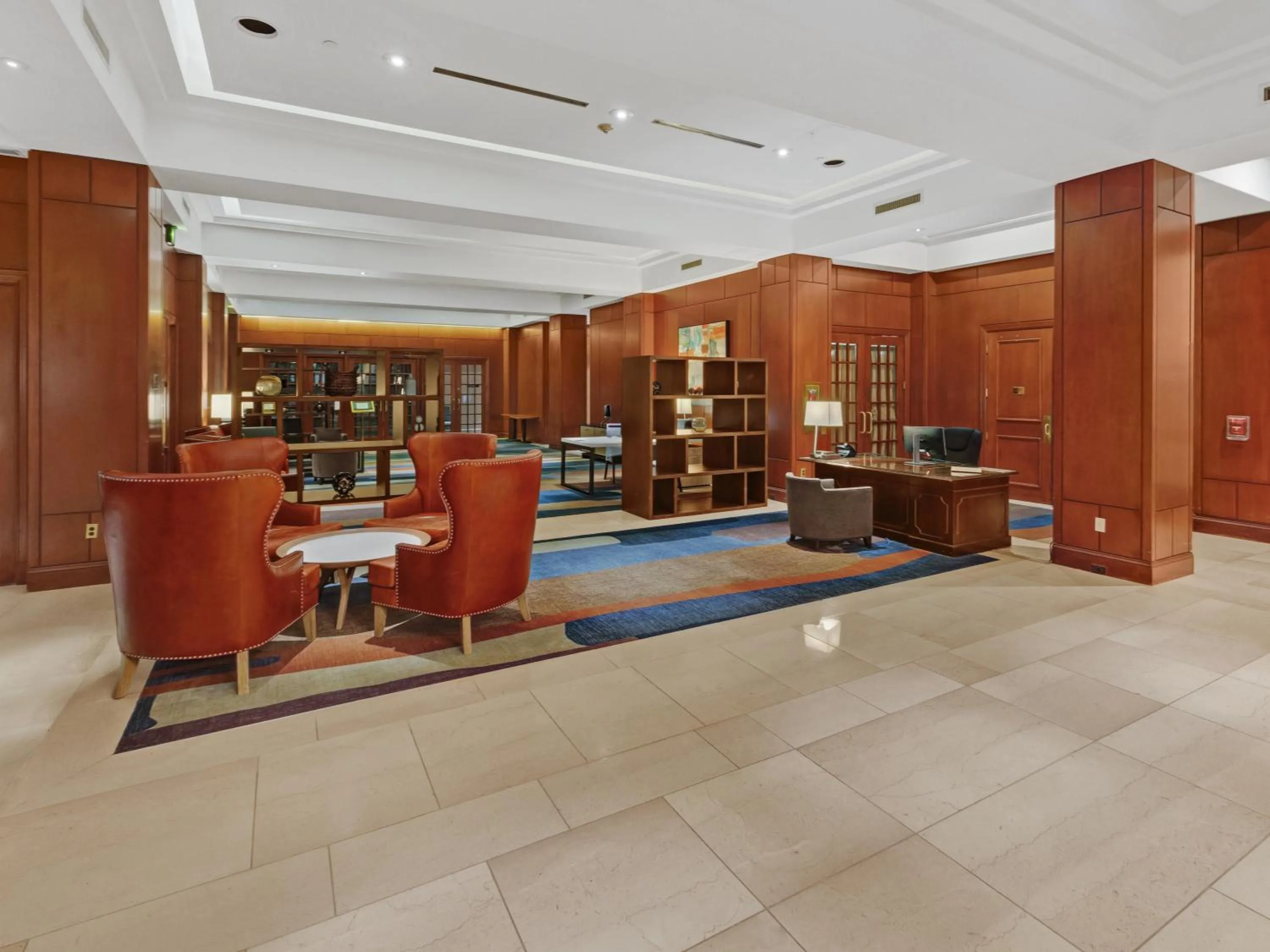 Lobby or reception in Hilton Harrisburg near Hershey Park