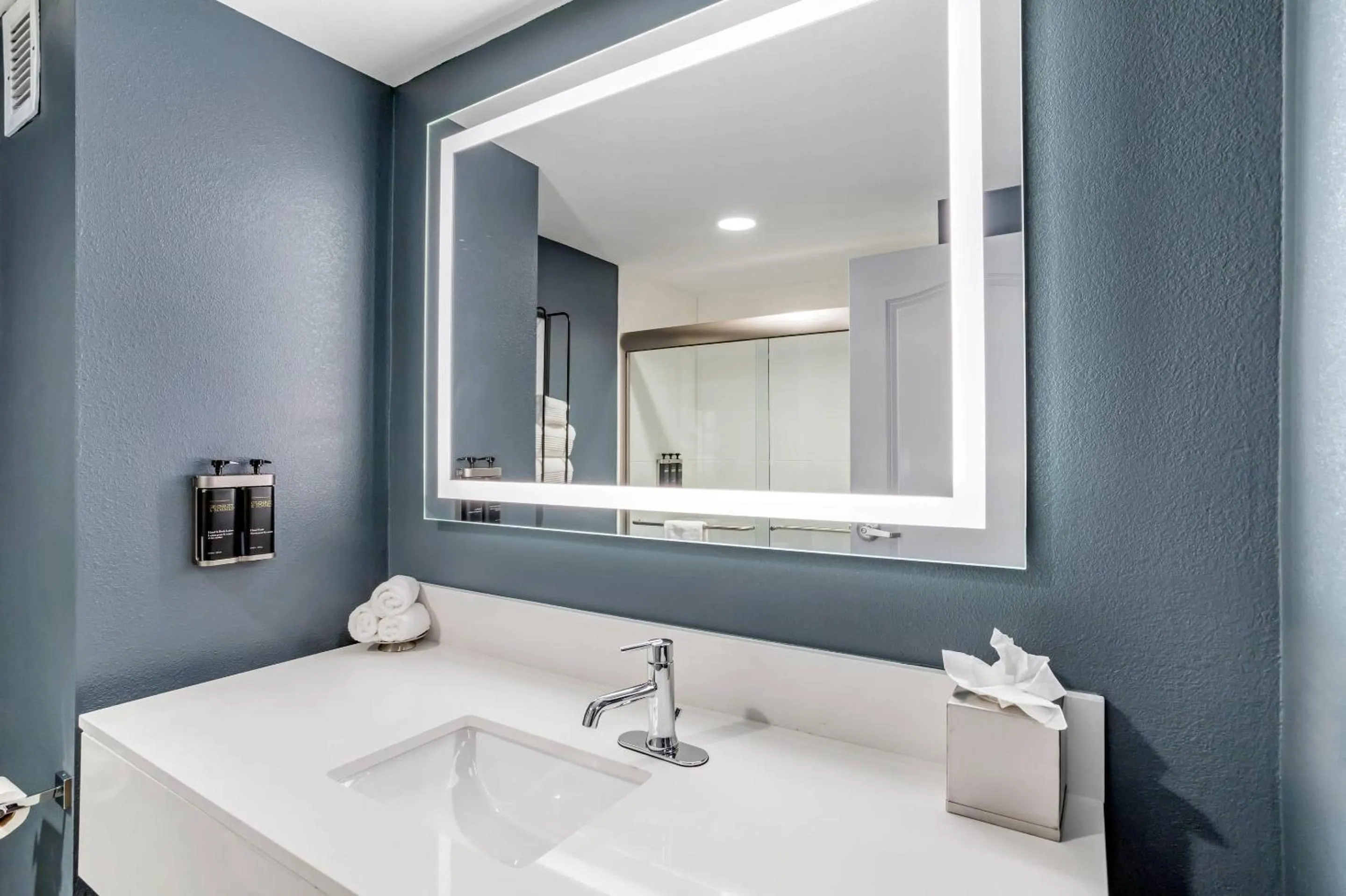 Bedroom in The Angler Hotel Livingston, an Ascend Collection Hotel