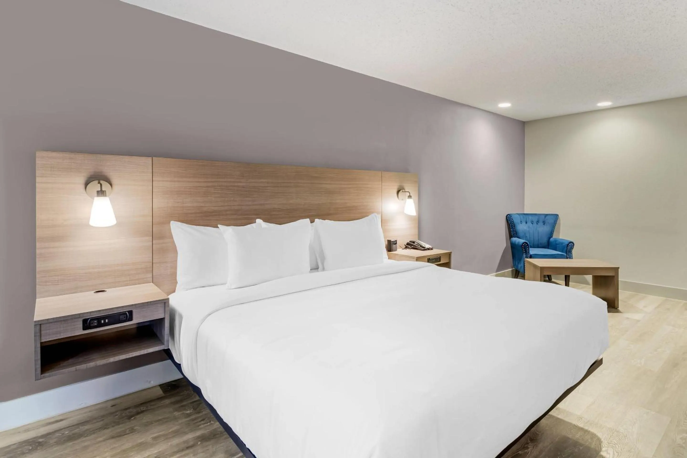 Bedroom, Bed in The Angler Hotel Livingston, an Ascend Collection Hotel