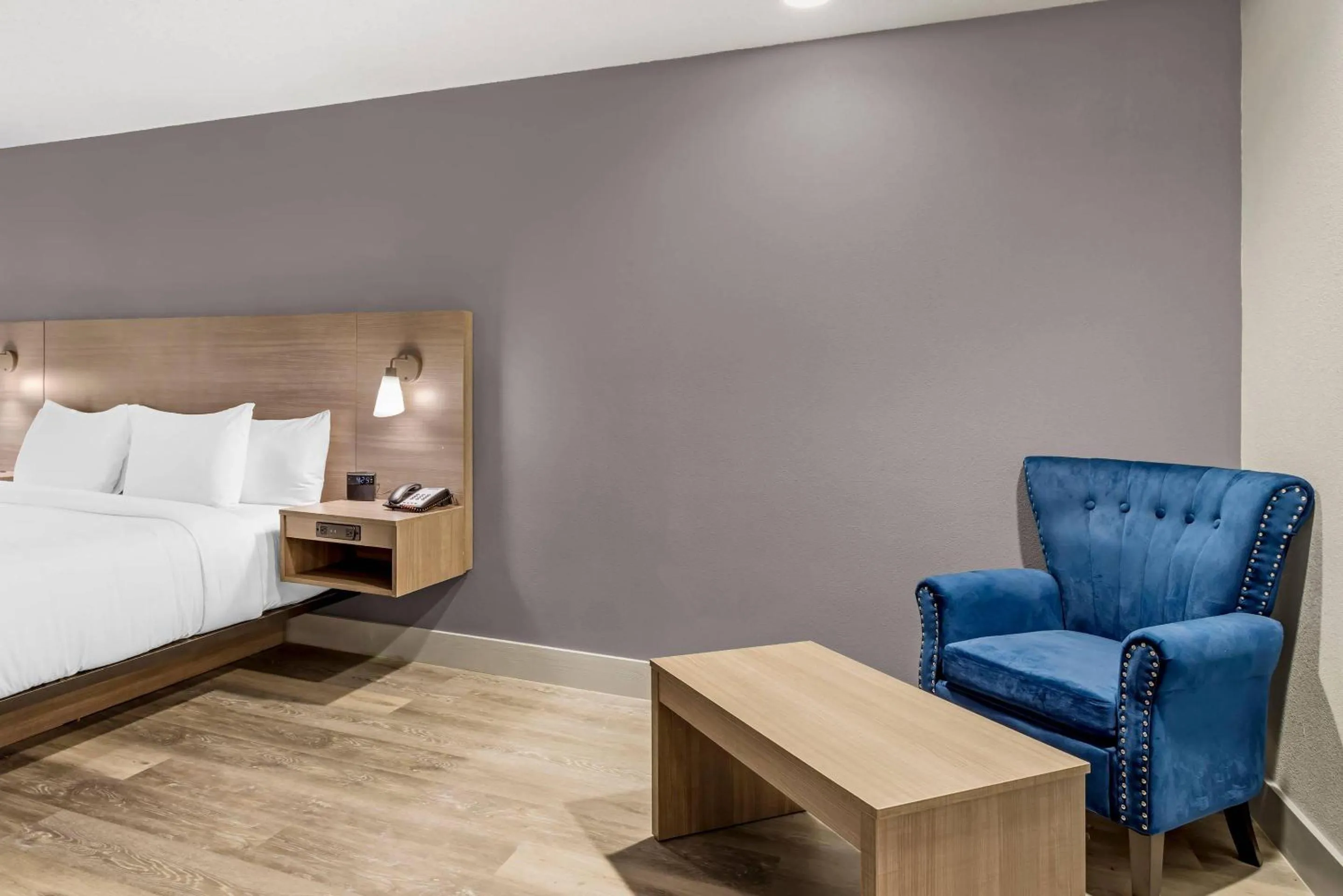 Bedroom, Bed in The Angler Hotel Livingston, an Ascend Collection Hotel