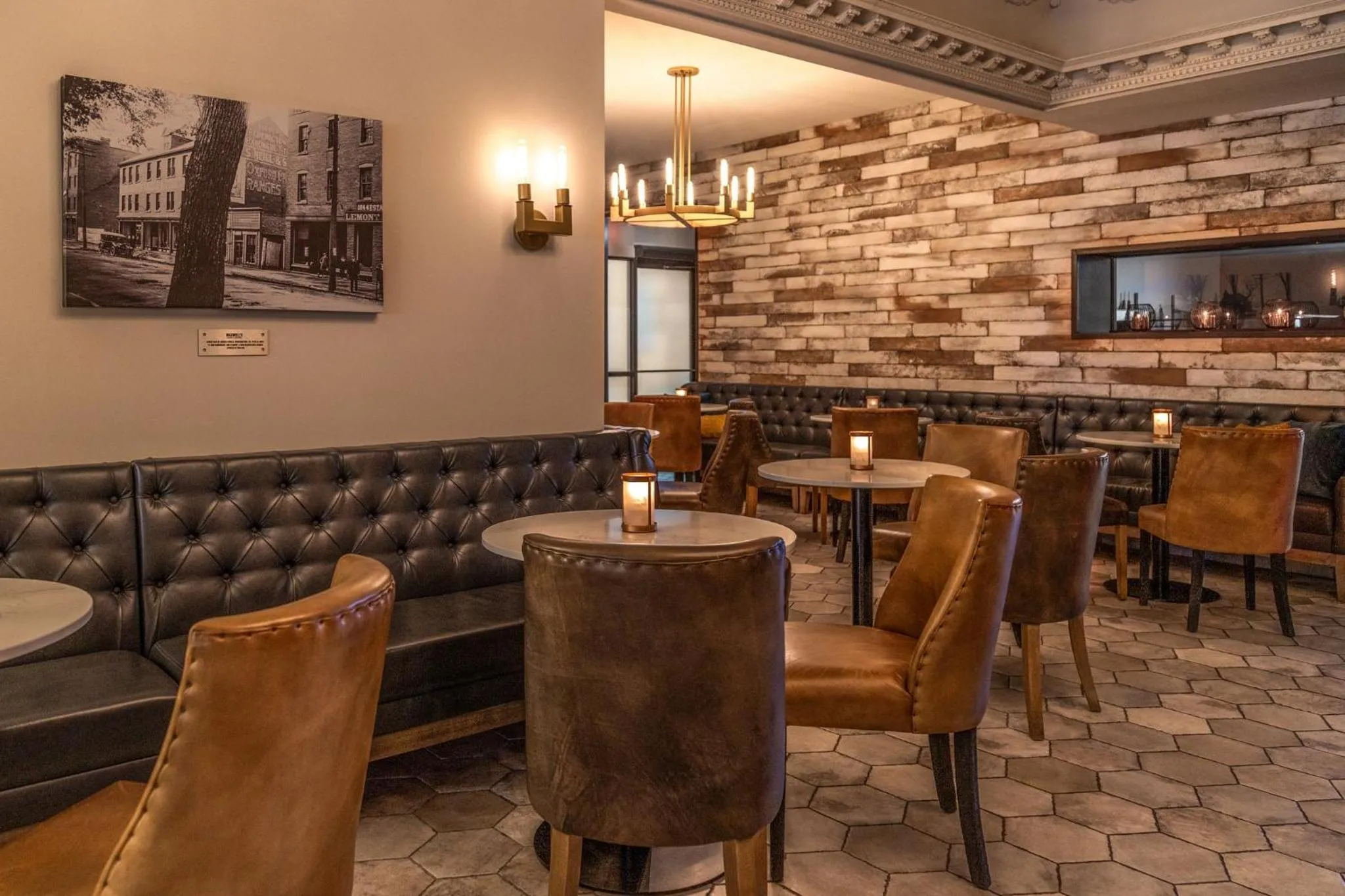 Restaurant/places to eat in Crowne Plaza Fredericton Lord Beaverbrook by IHG