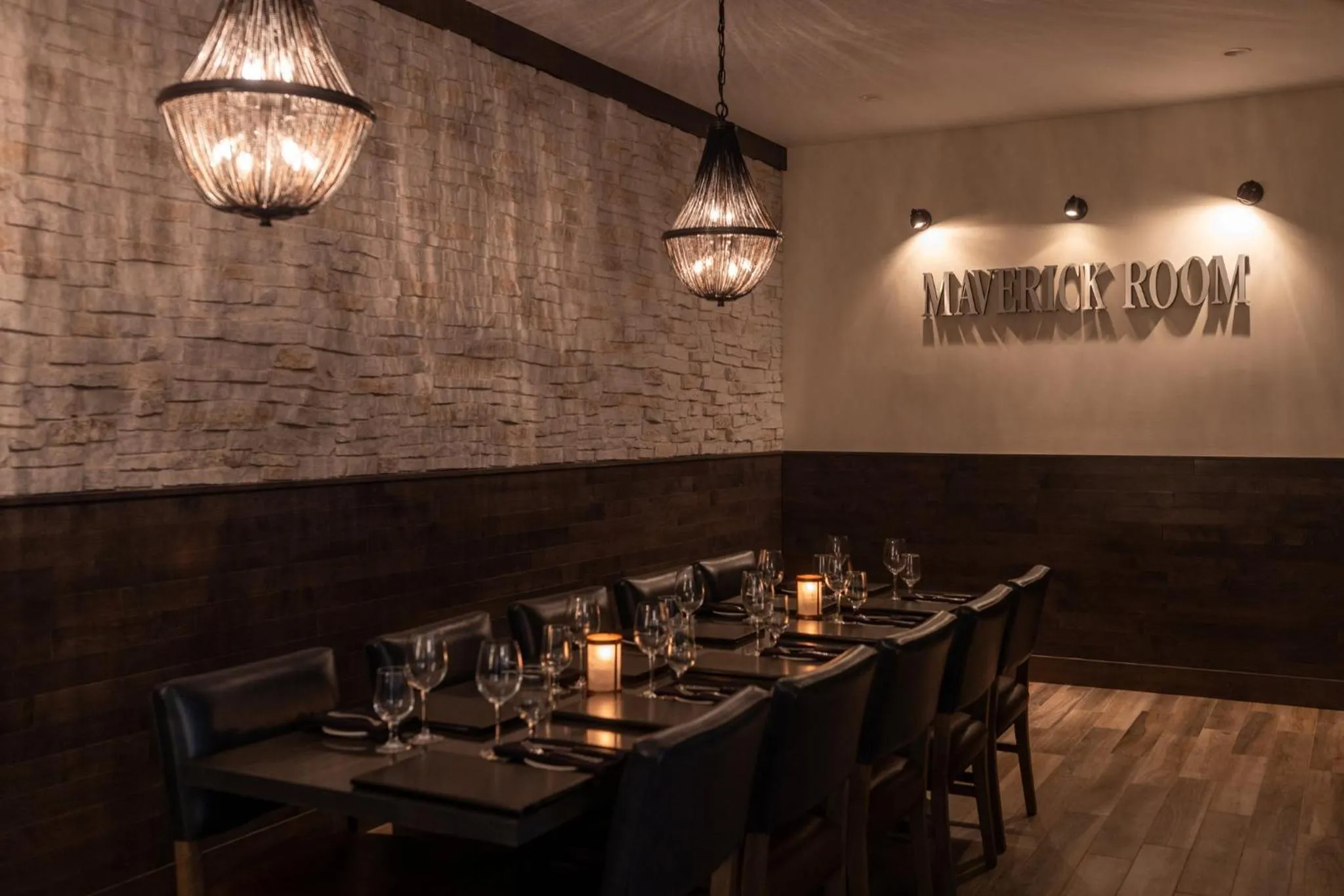 Restaurant/places to eat in Crowne Plaza Fredericton Lord Beaverbrook by IHG