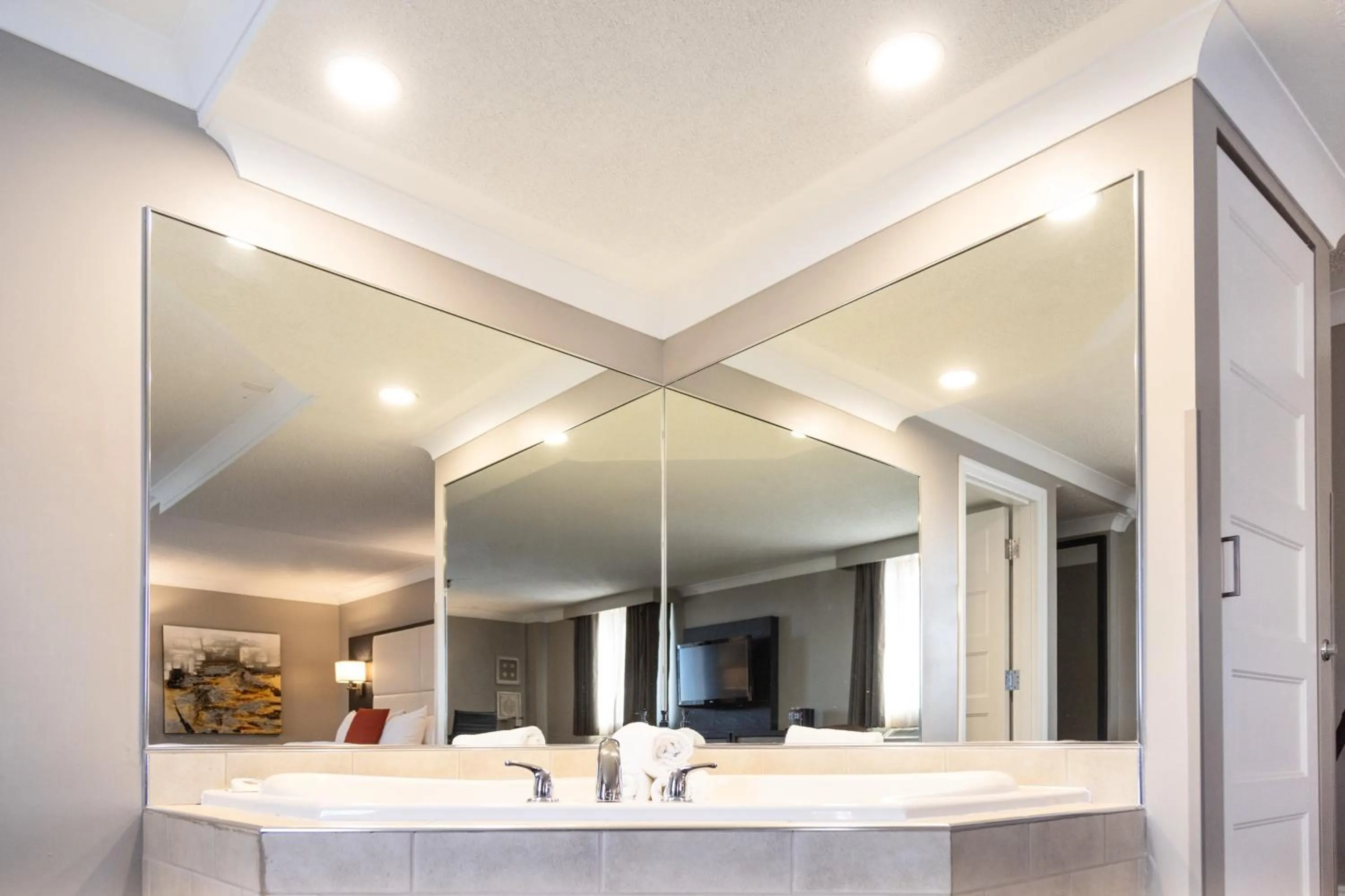 Photo of the whole room in Crowne Plaza Fredericton Lord Beaverbrook by IHG