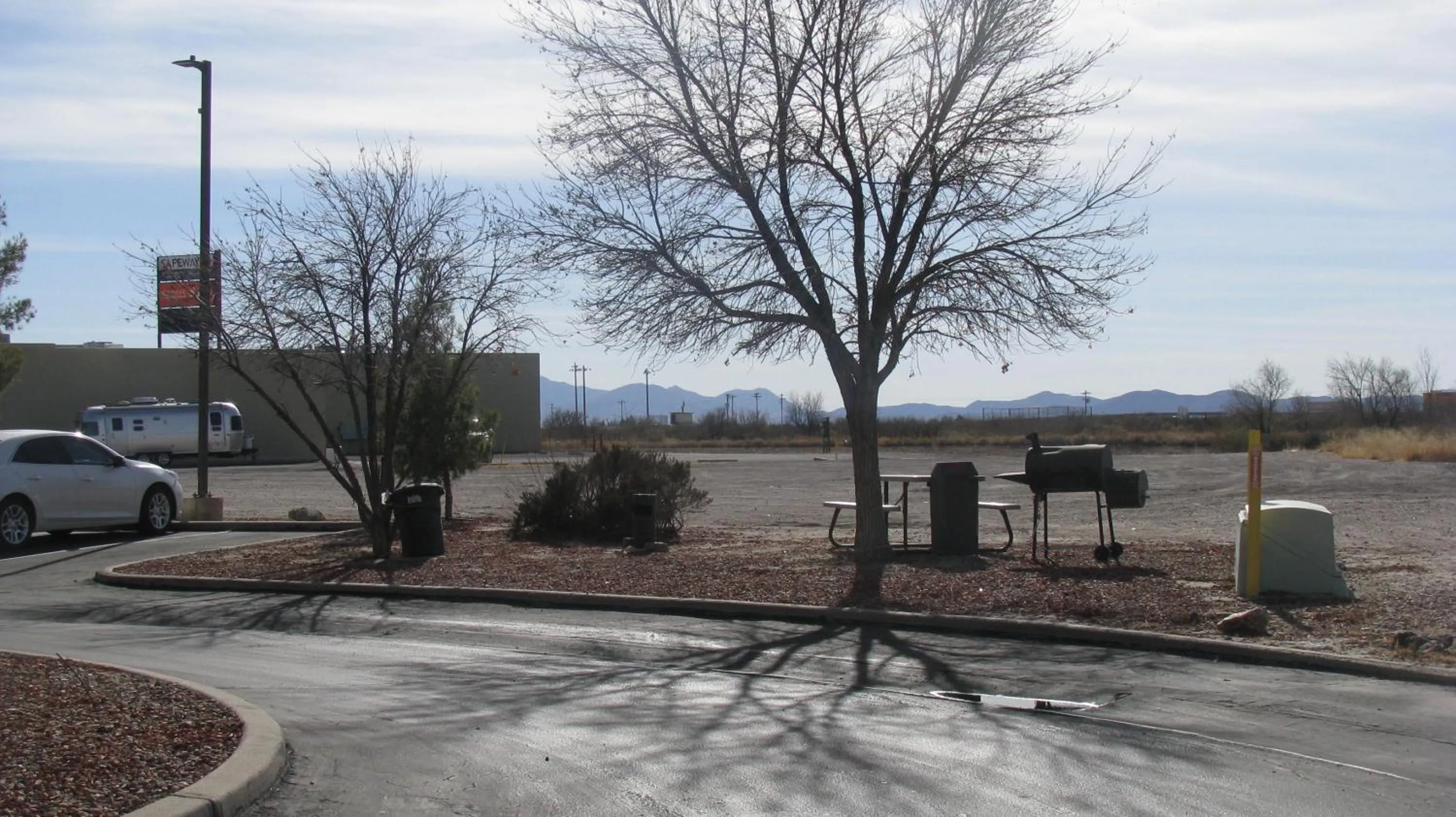 BBQ facilities in Days Inn by Wyndham Willcox
