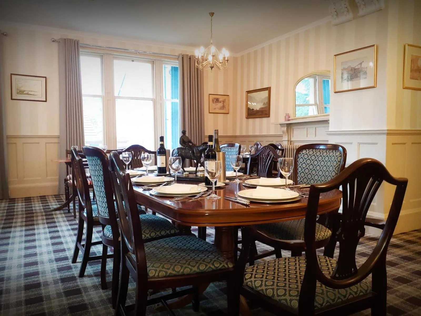 Dining area in The Speyside Hotel and Restaurant