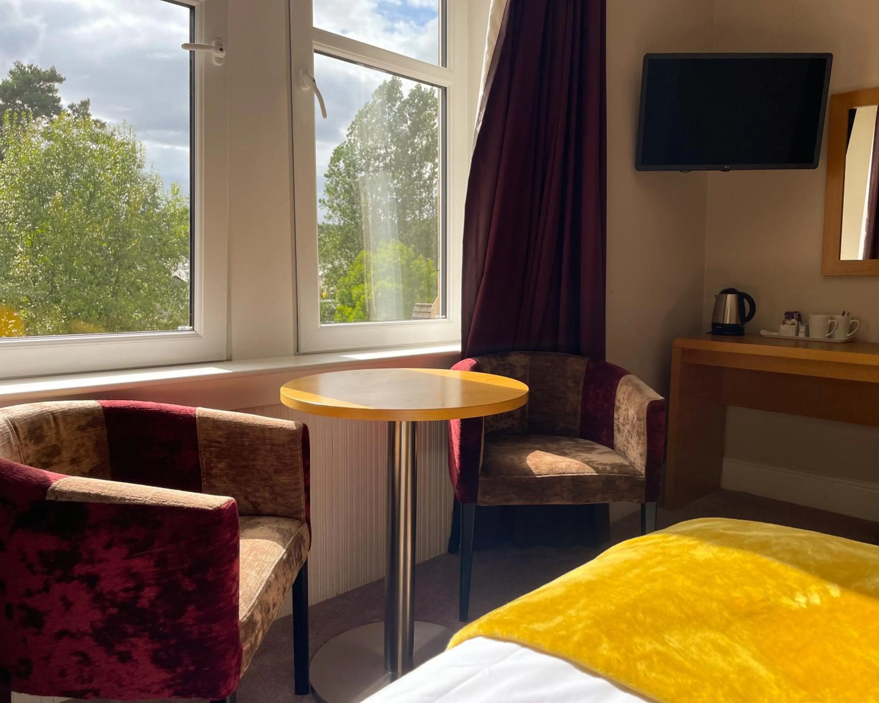 Bed in The Speyside Hotel and Restaurant