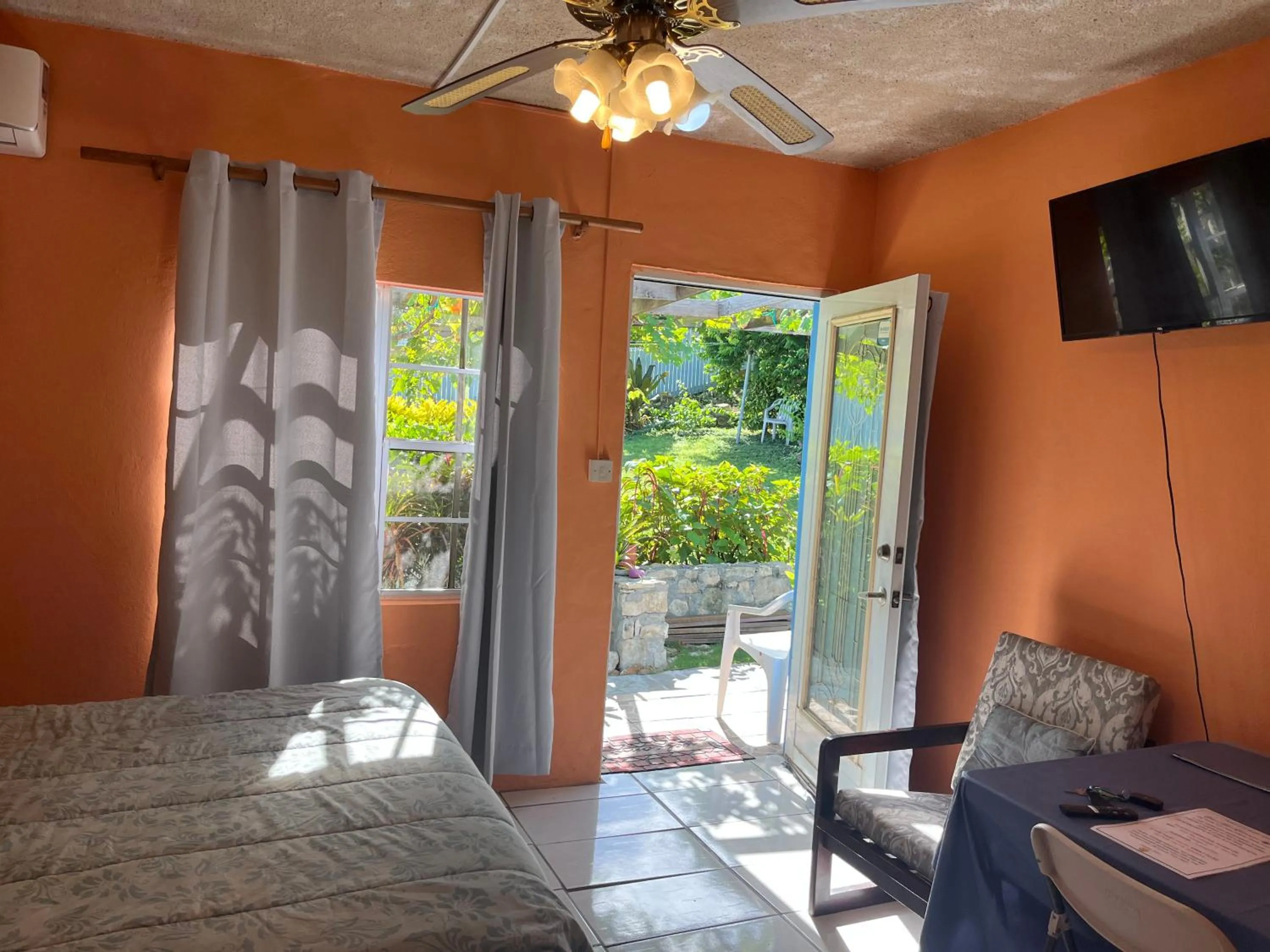 Bed in Ellen Bay Cottages