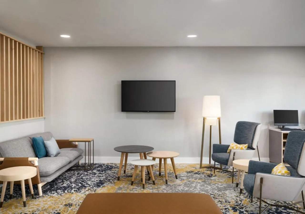 Lobby or reception in TownePlace Suites by Marriott Charlotte LoSo Airport