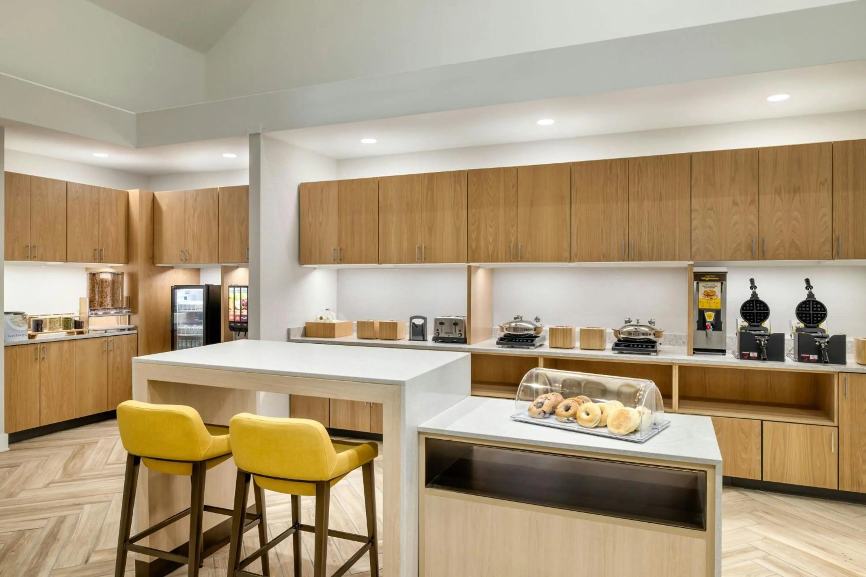 Breakfast in TownePlace Suites by Marriott Charlotte LoSo Airport