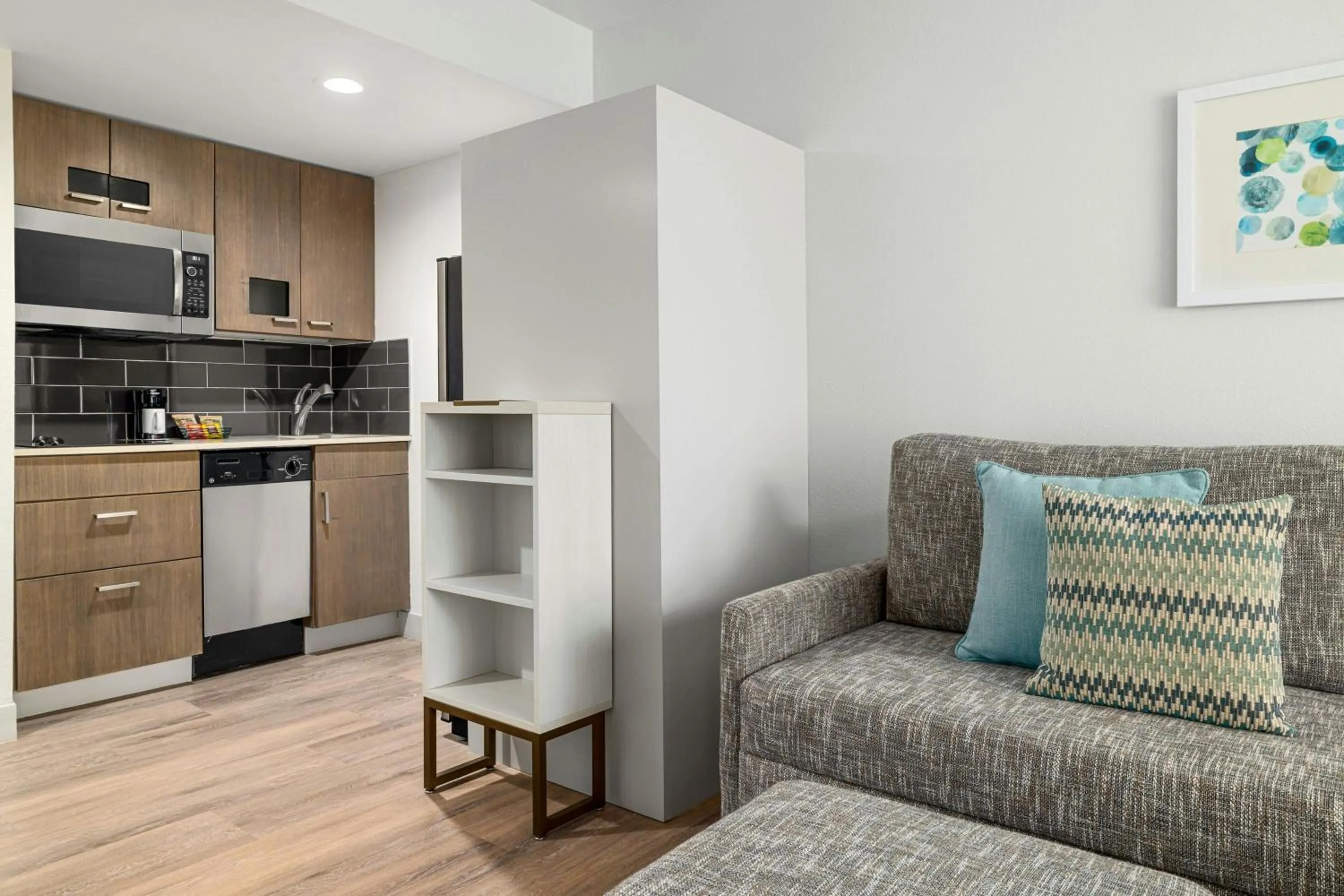 Living room in TownePlace Suites by Marriott Charlotte LoSo Airport