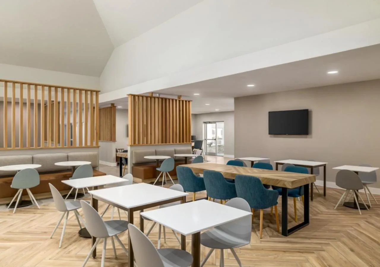 Lobby or reception in TownePlace Suites by Marriott Charlotte LoSo Airport