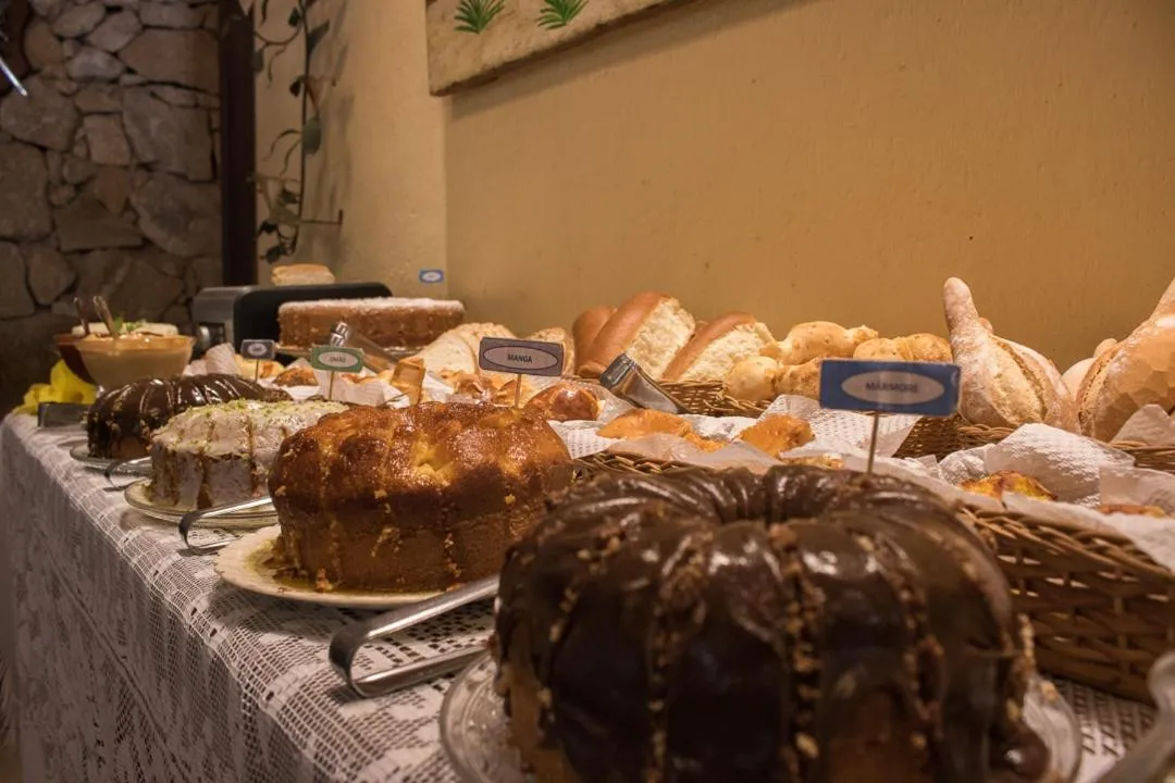 Buffet breakfast in Pousada Hospedaria da Villa