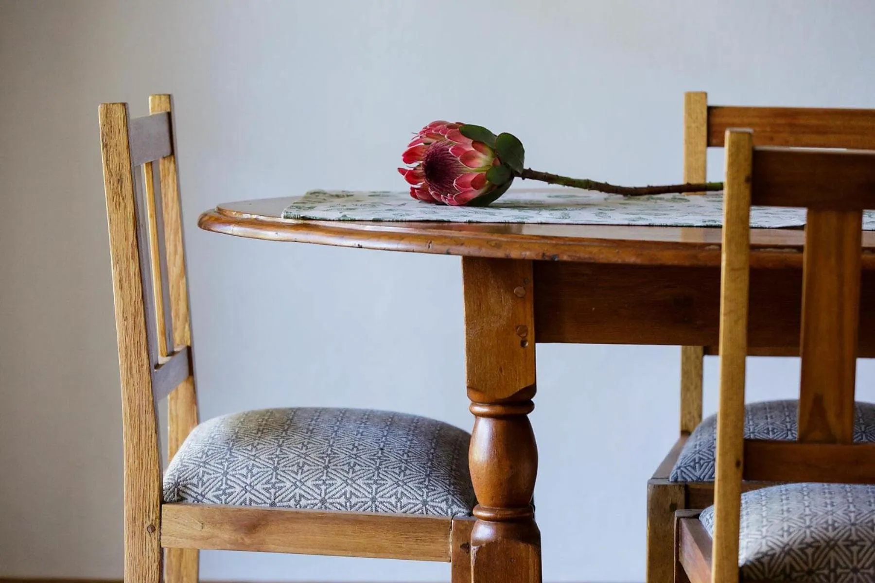 Decorative detail in Blue Lily Retreat