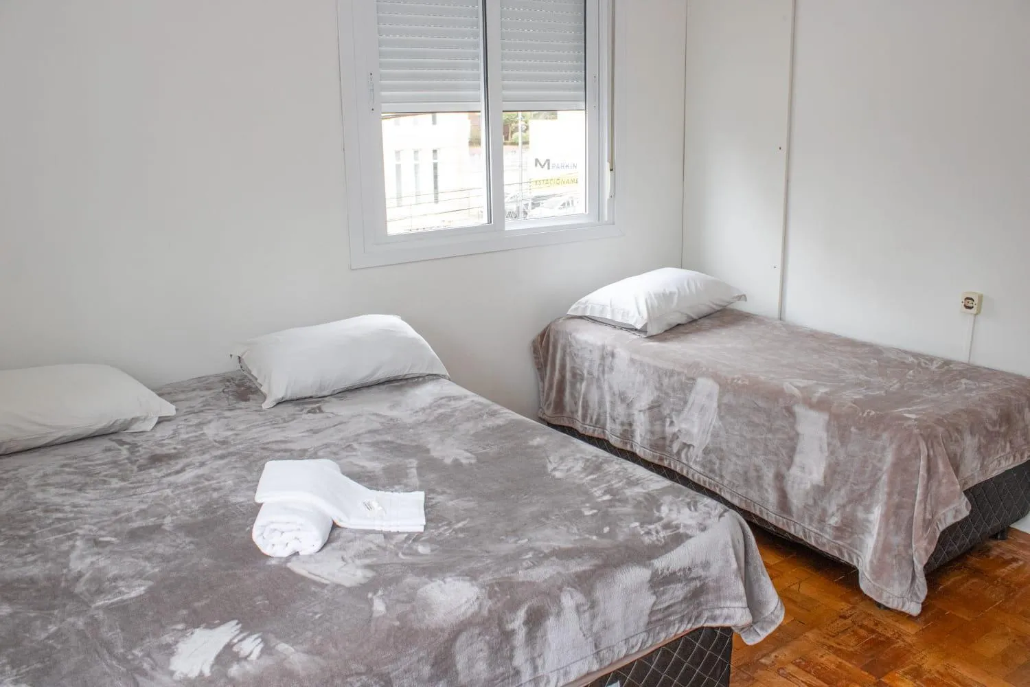 Bedroom, Bed in City Hotel