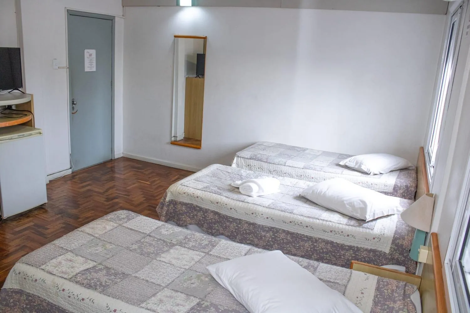 Bedroom, Bed in City Hotel